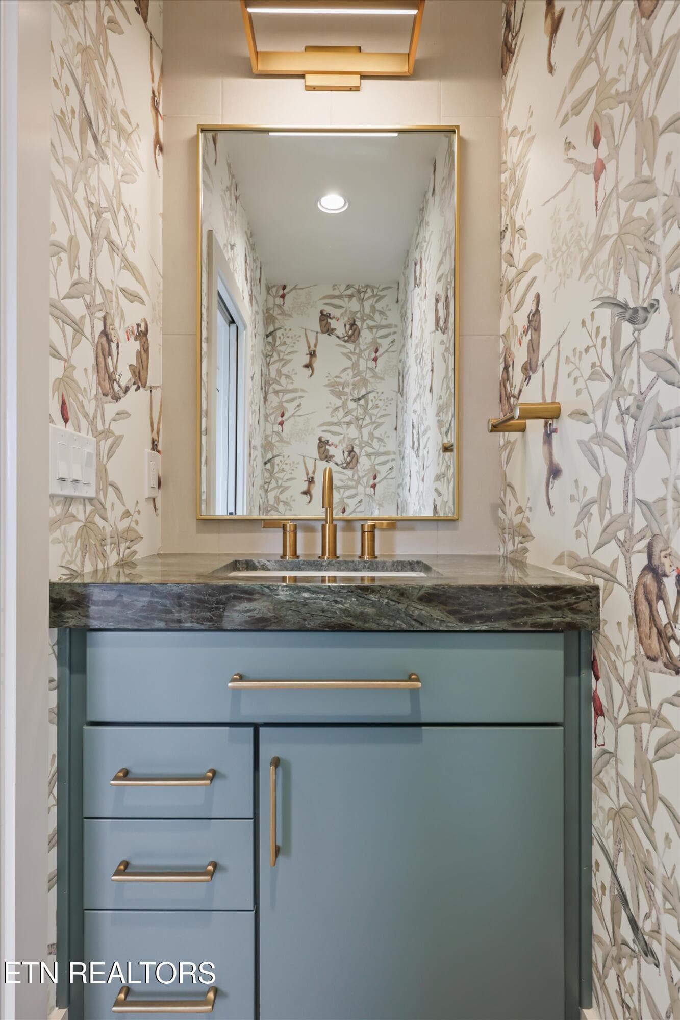 3rd Level Half Bath - 9437 Horizon Drive, Knoxville, TN 37922, Knoxville