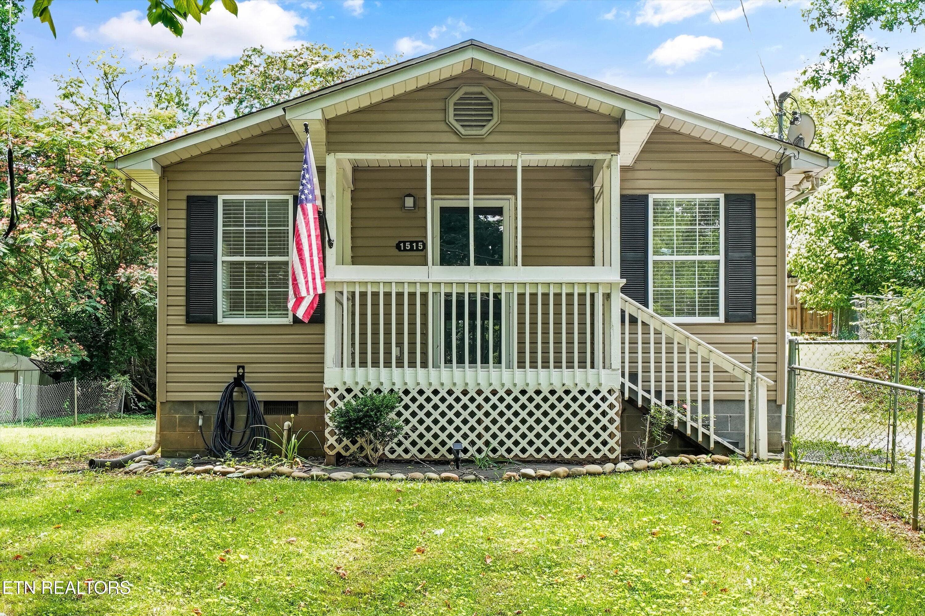 1515 Robert Huff Lane, Knoxville, TN 37914