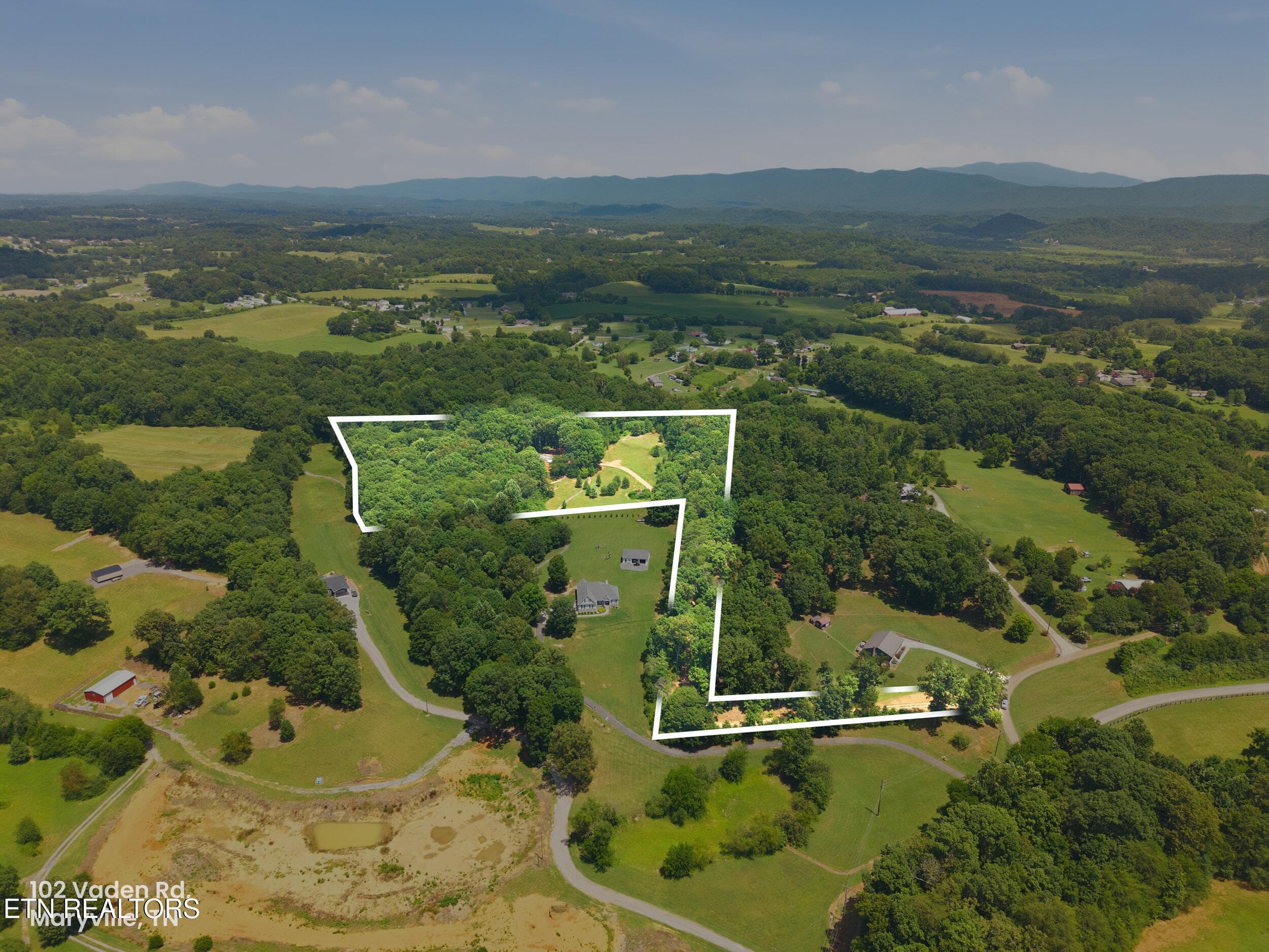 102_vaden_rd_0002 - property line - 102 Vaden Rd, Maryville, TN 37801