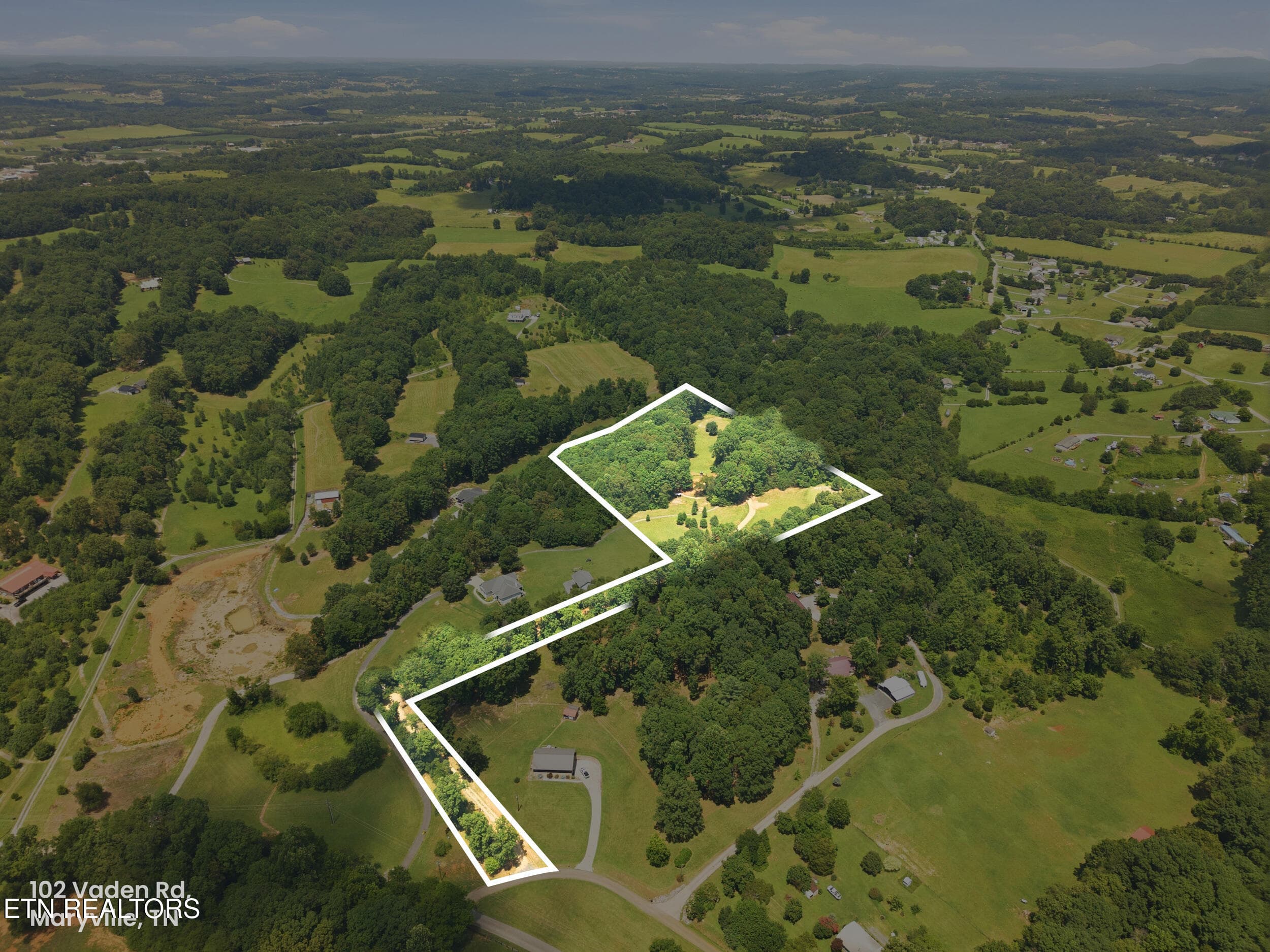 102_vaden_rd_0003 - property line - 102 Vaden Rd, Maryville, TN 37801
