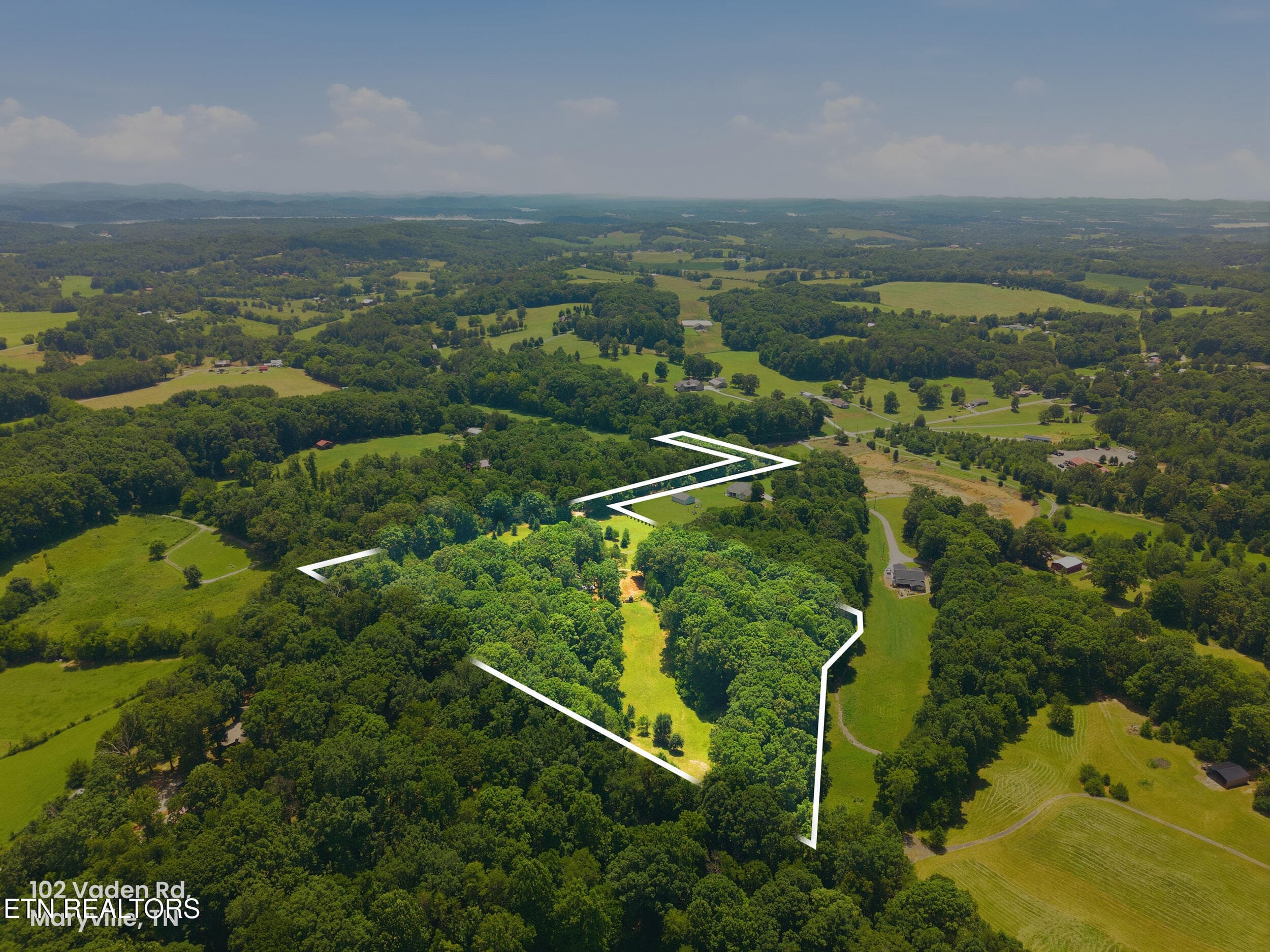 102_vaden_rd_0004 - property line - 102 Vaden Rd, Maryville, TN 37801