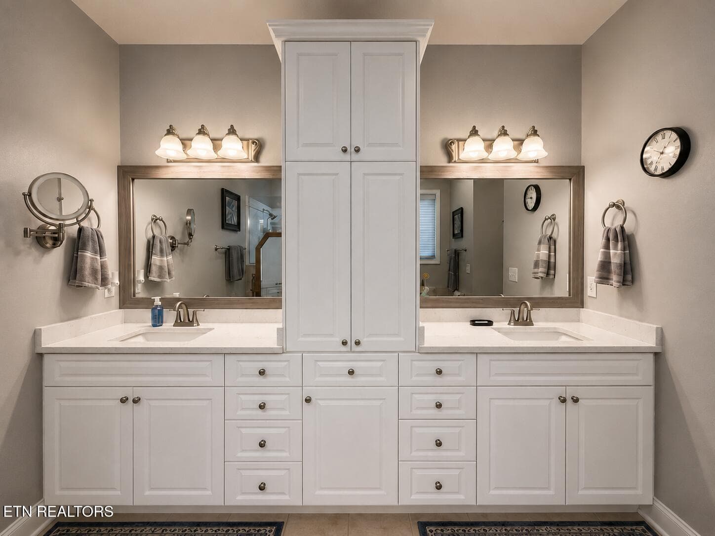Master Bath - 137 Heron Court, Vonore, TN 37885