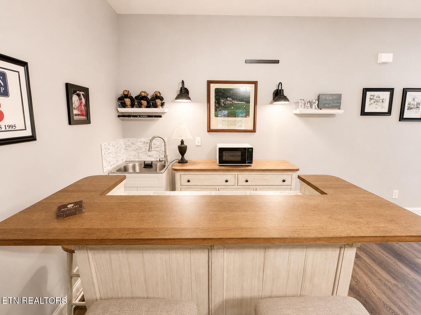 Downstairs Bar - 137 Heron Court, Vonore, TN 37885
