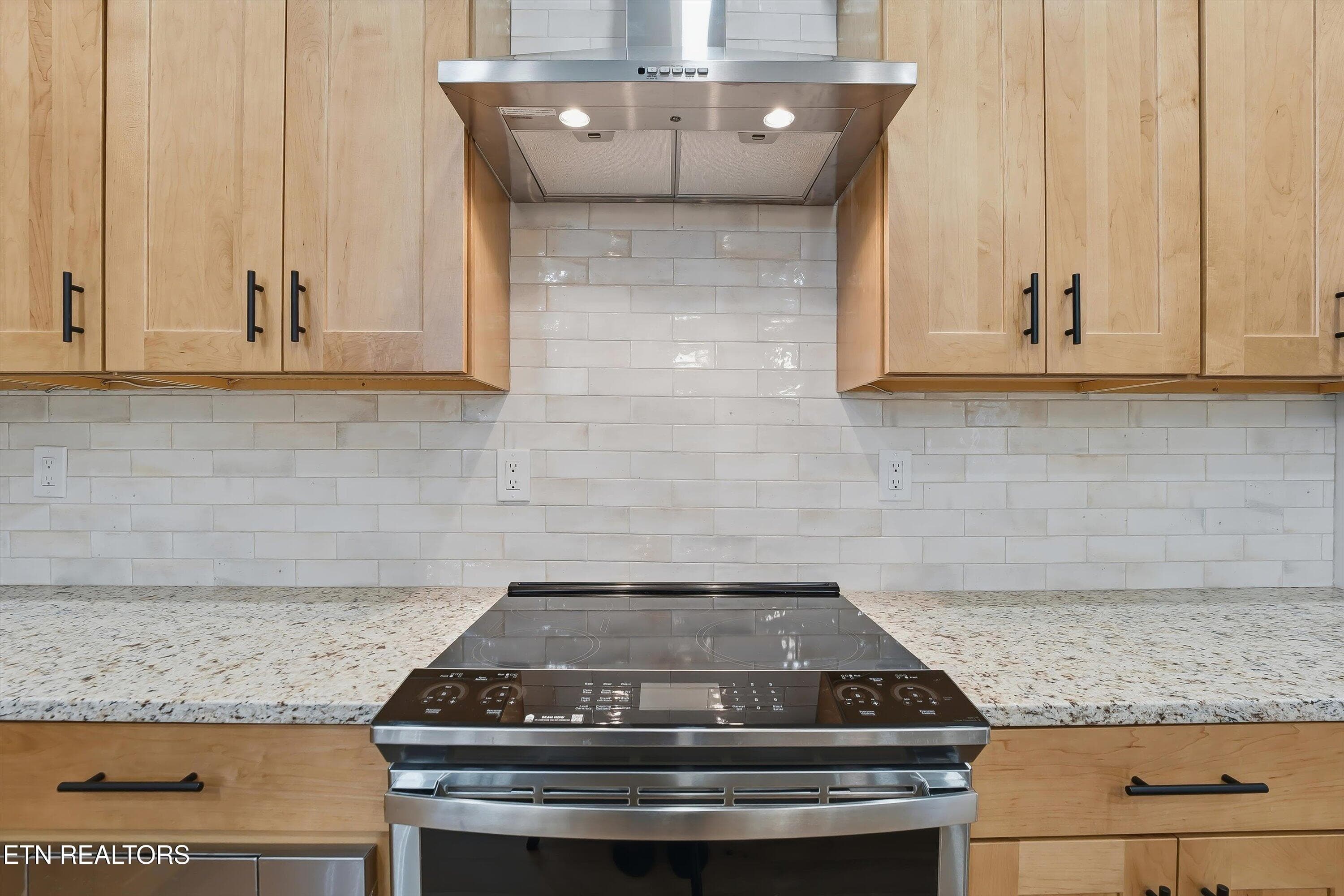 Stove - 625 October Glory Lane, Knoxville, TN 37934, Knoxville