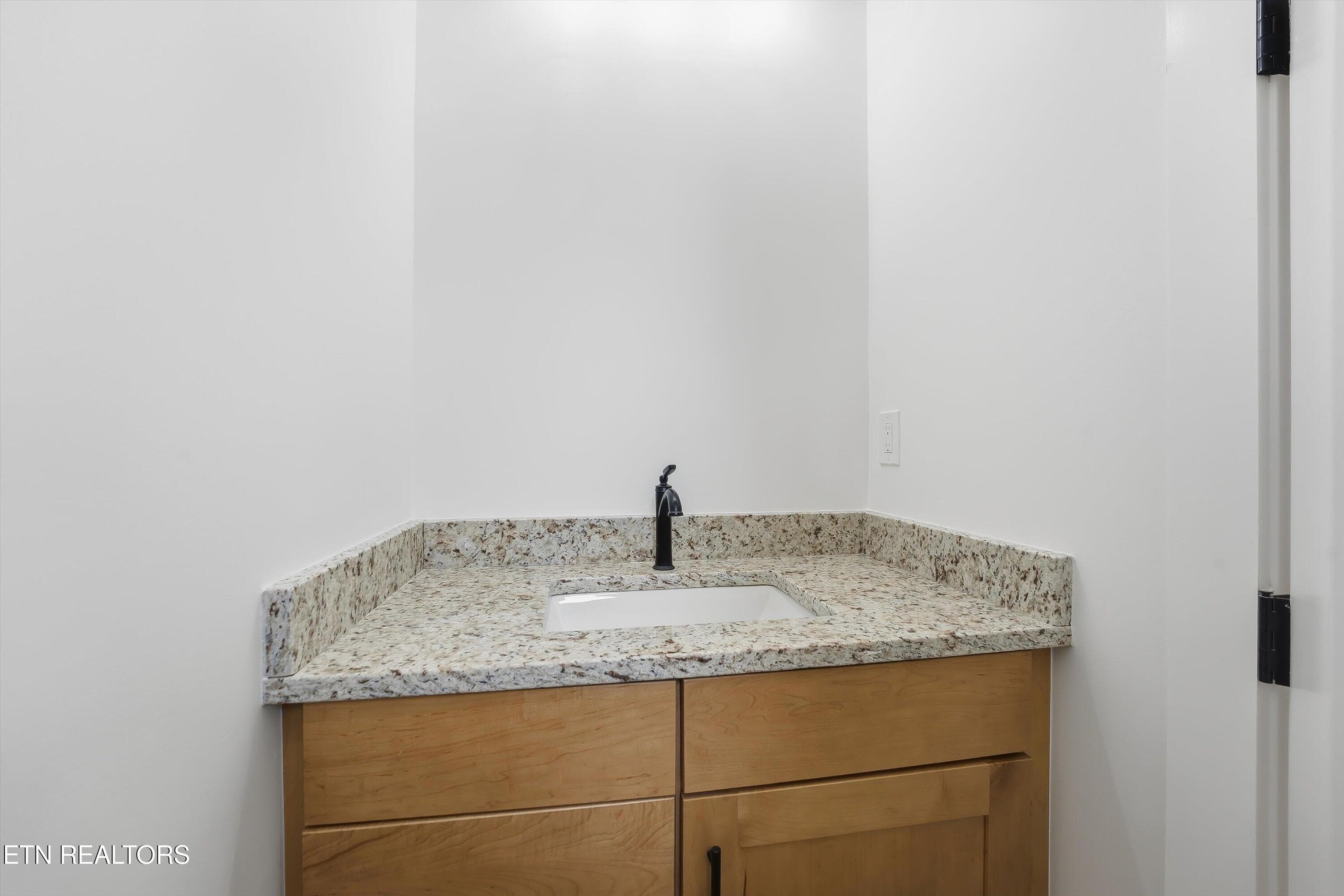 Half Bath 2 - 625 October Glory Lane, Knoxville, TN 37934, Knoxville