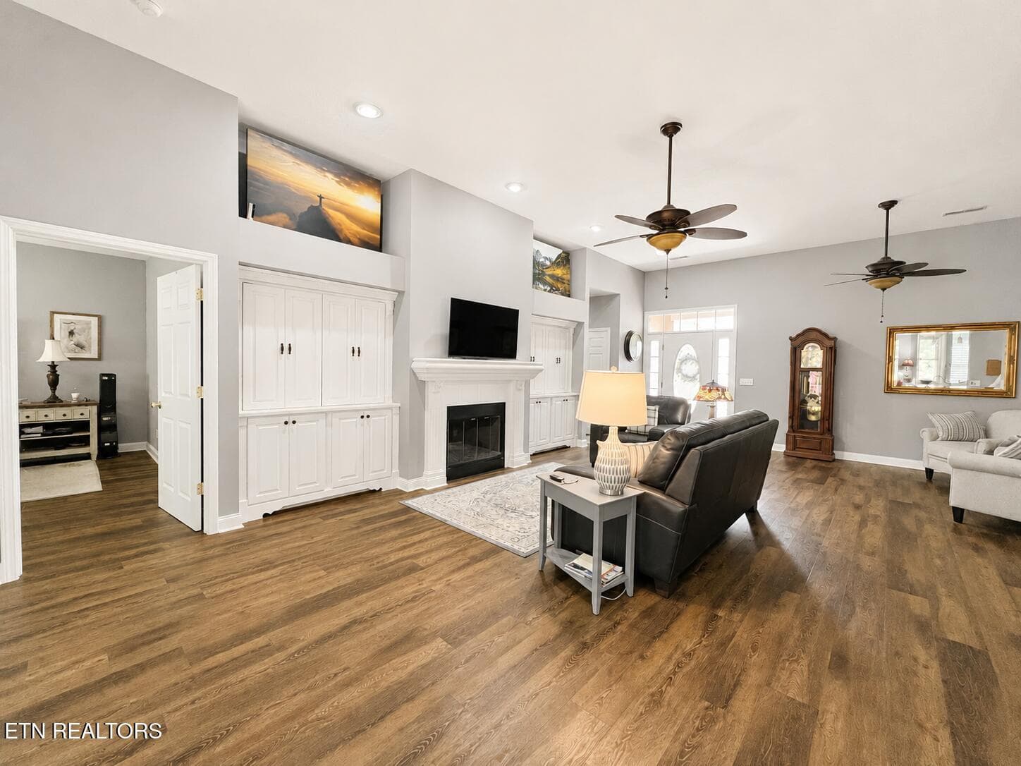 Living Room - 137 Heron Court, Vonore, TN 37885