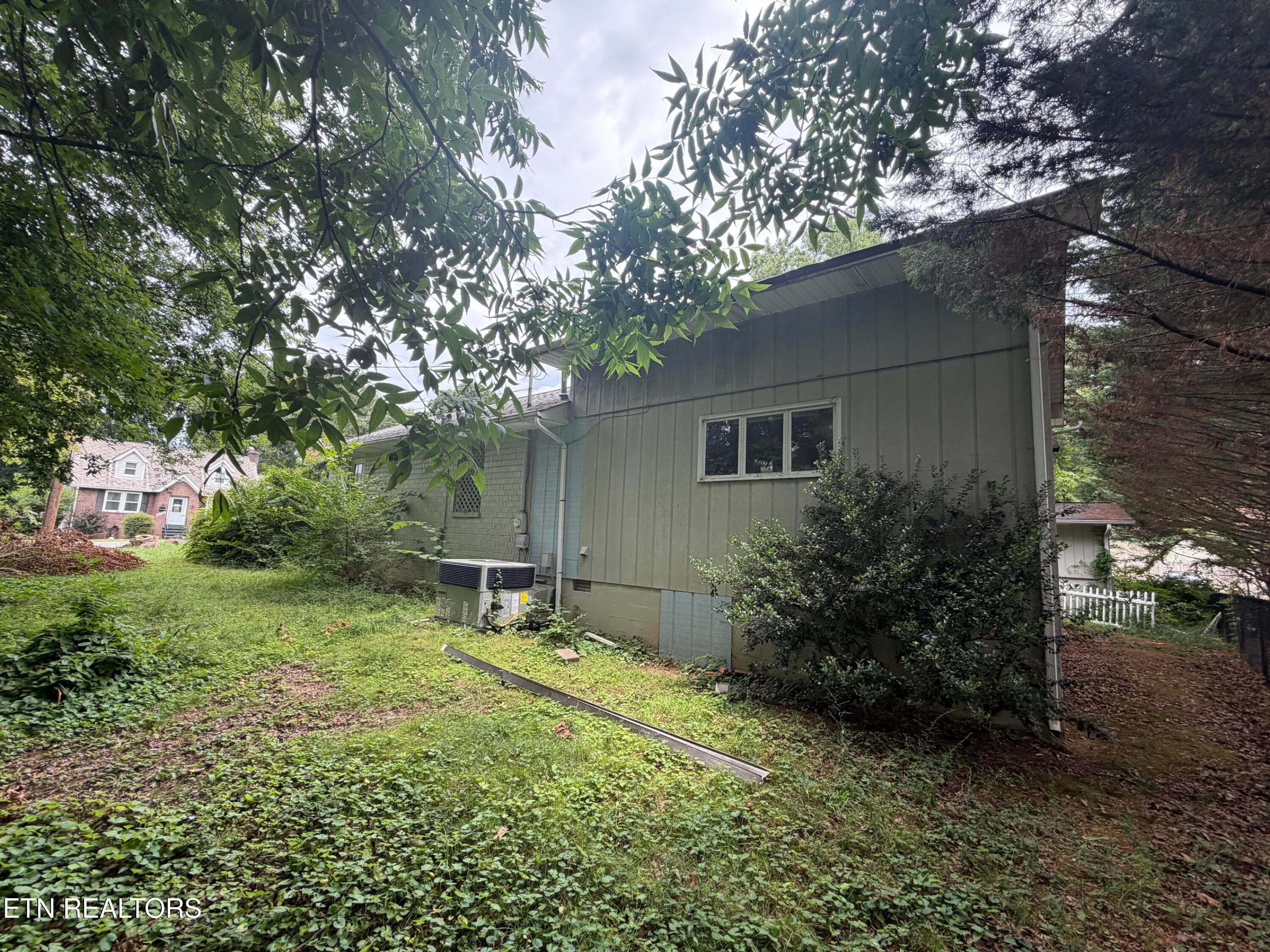 IMG_1006 - 1212 Woodlawn Ave, Maryville, TN 37804, Maryville