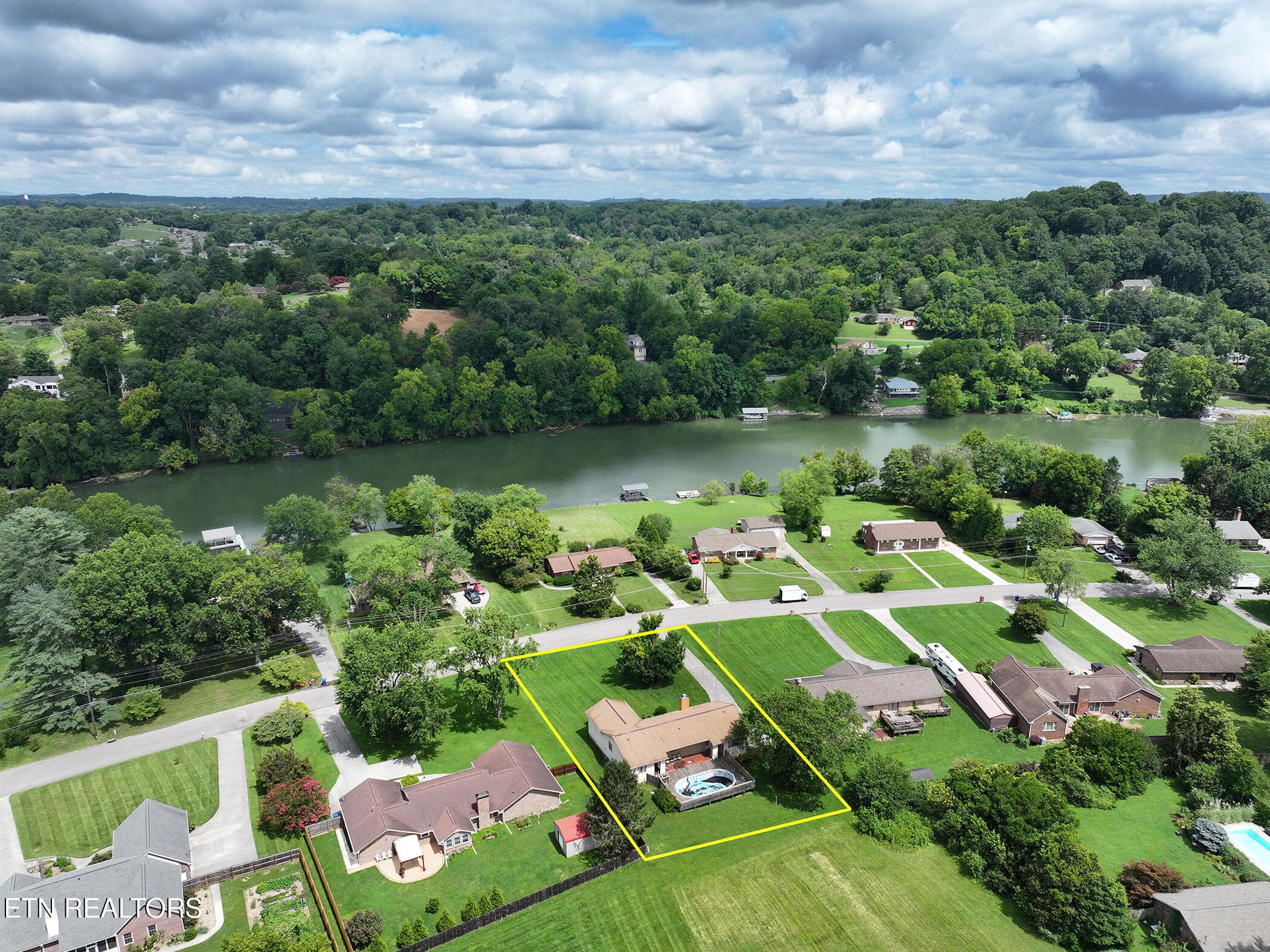 DJI_20260714115536_0471_D - 1816 River Shores Drive, Knoxville, TN 37914, Knoxville