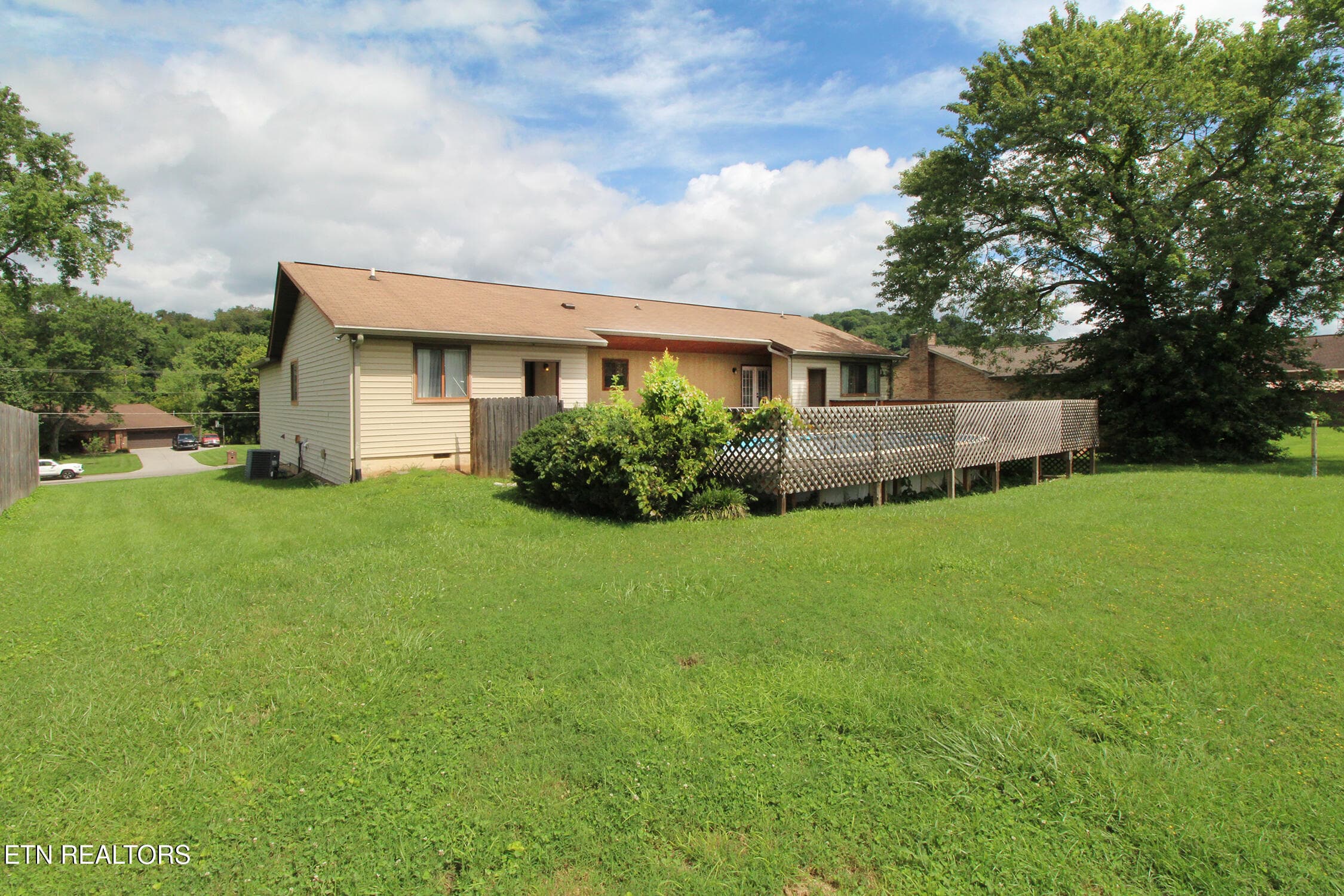 IMG_0811 - 1816 River Shores Drive, Knoxville, TN 37914, Knoxville
