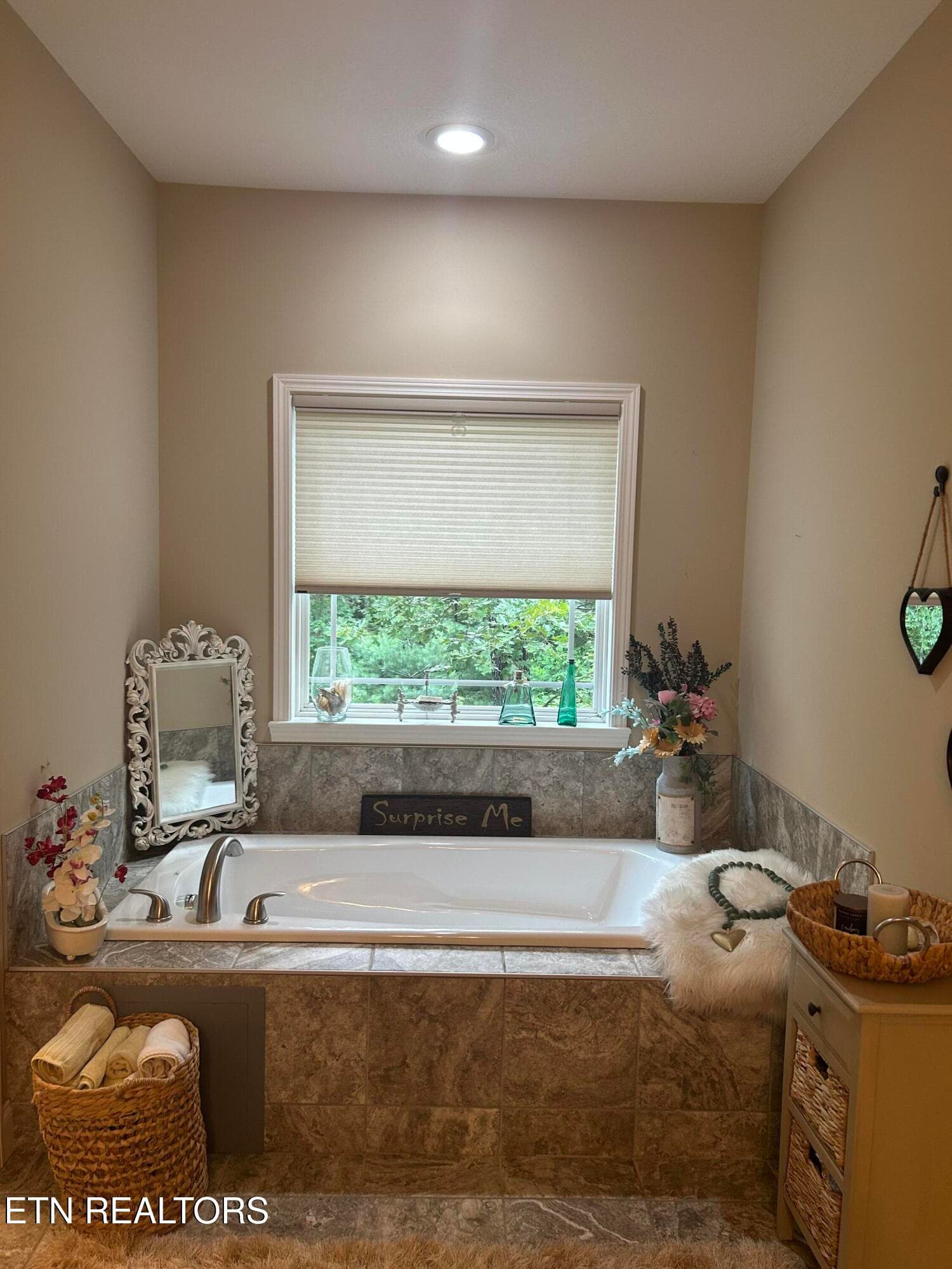 IMG_8489 - 346 Red Oak Drive, Oneida, TN 37841