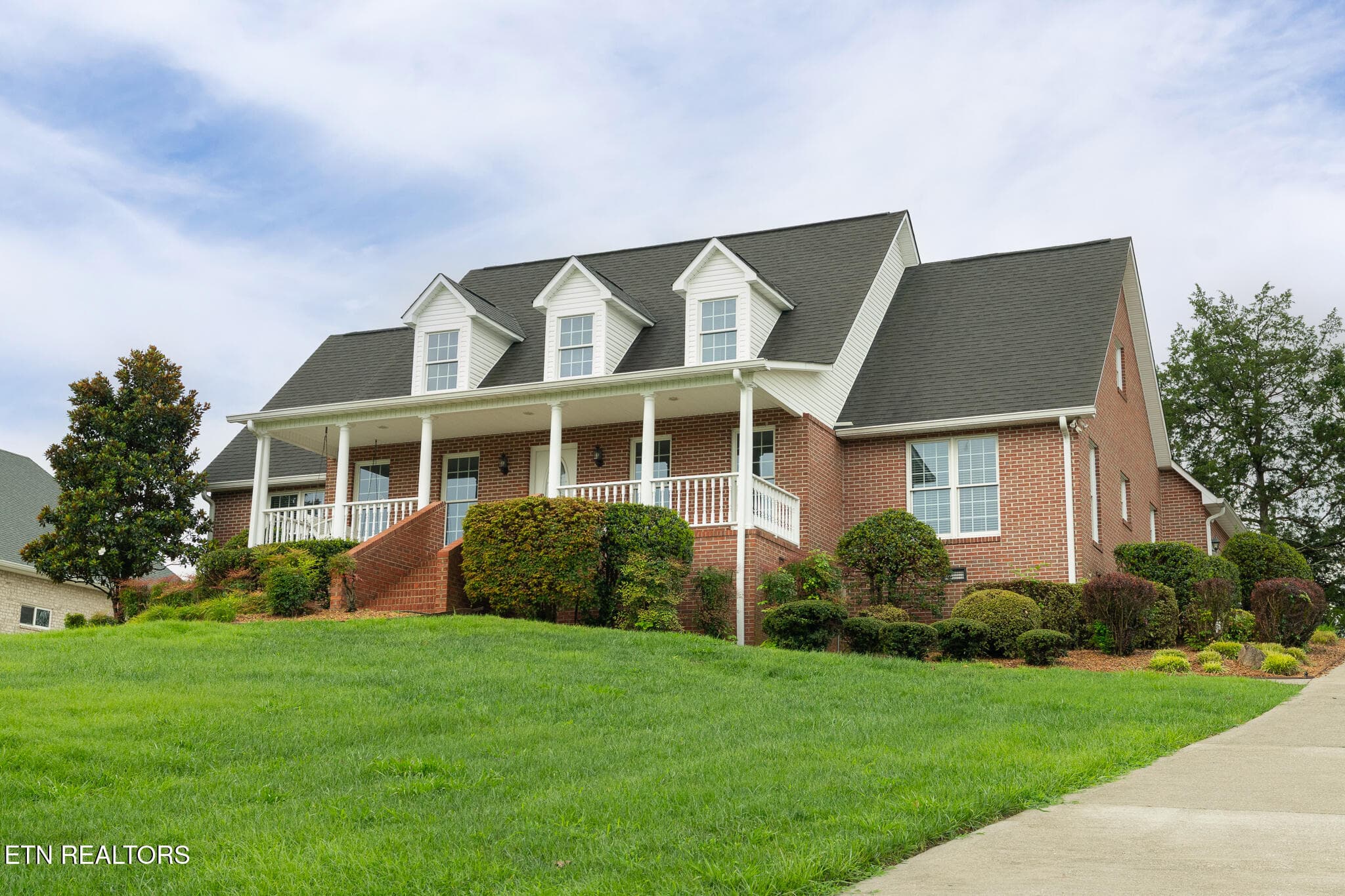 229 High Pointe Village Way, Kingston, TN 37763