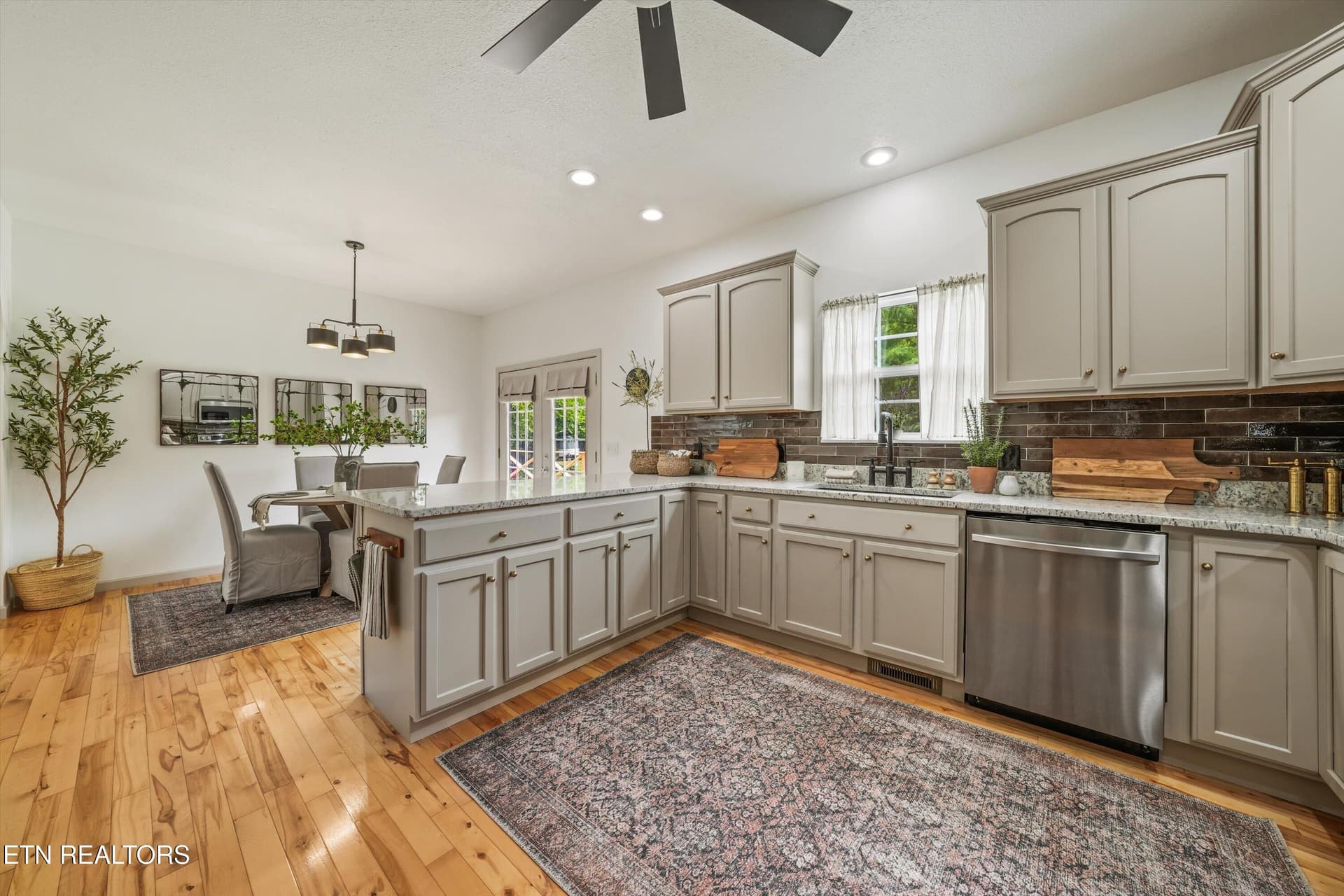20-622 S Old Sevierville Pike13 - 622 S Old Sevierville Pike, Seymour, TN 37865