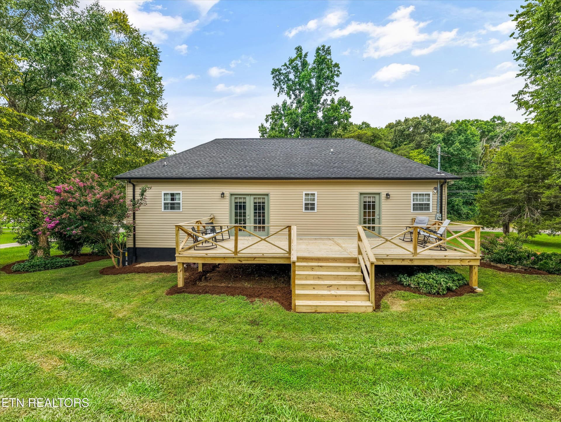 43-622 S Old Sevierville Pike46 - 622 S Old Sevierville Pike, Seymour, TN 37865