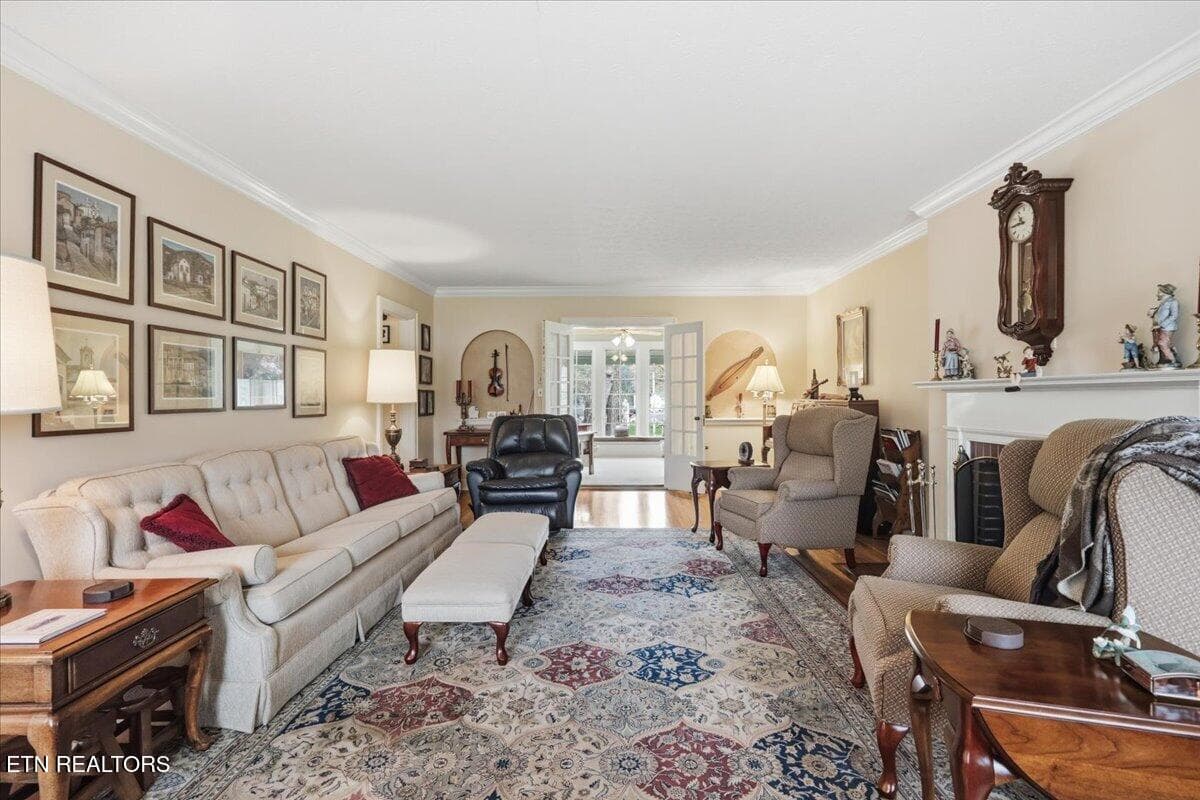 Photo 7 - 607 S Charles G Seivers Blvd, Clinton, TN 37716