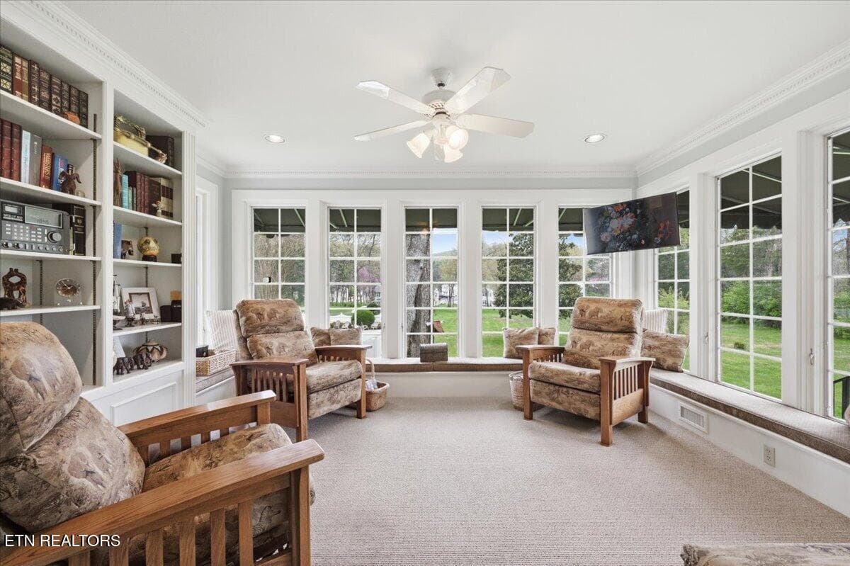 Photo 11 - 607 S Charles G Seivers Blvd, Clinton, TN 37716