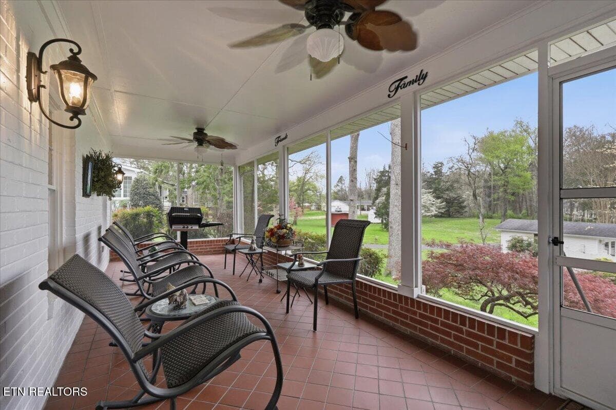 Photo 24 - 607 S Charles G Seivers Blvd, Clinton, TN 37716
