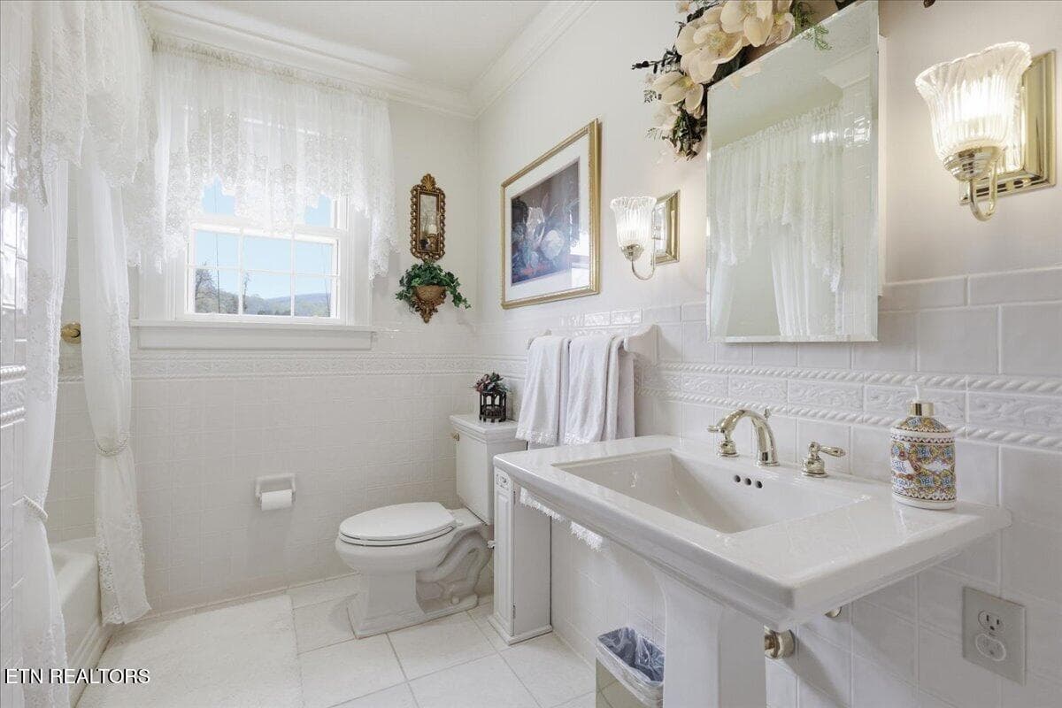 Photo 32 - 607 S Charles G Seivers Blvd, Clinton, TN 37716