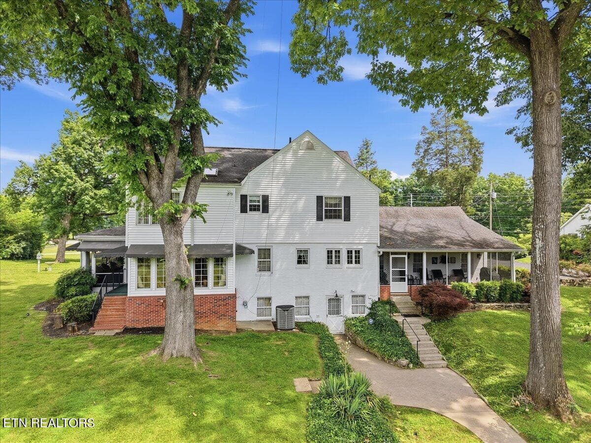 Photo 50 - 607 S Charles G Seivers Blvd, Clinton, TN 37716
