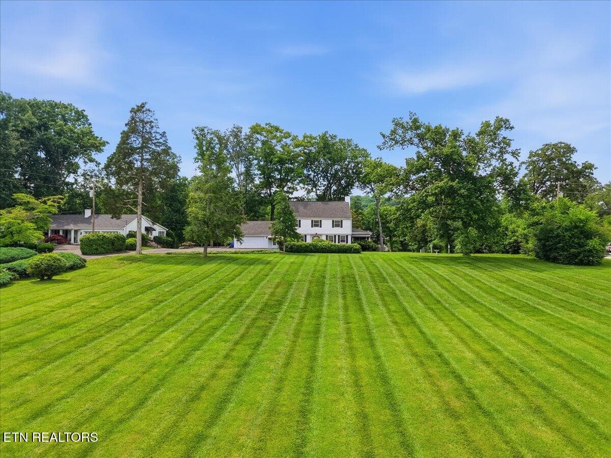 Photo 5 - 607 S Charles G Seivers Blvd, Clinton, TN 37716