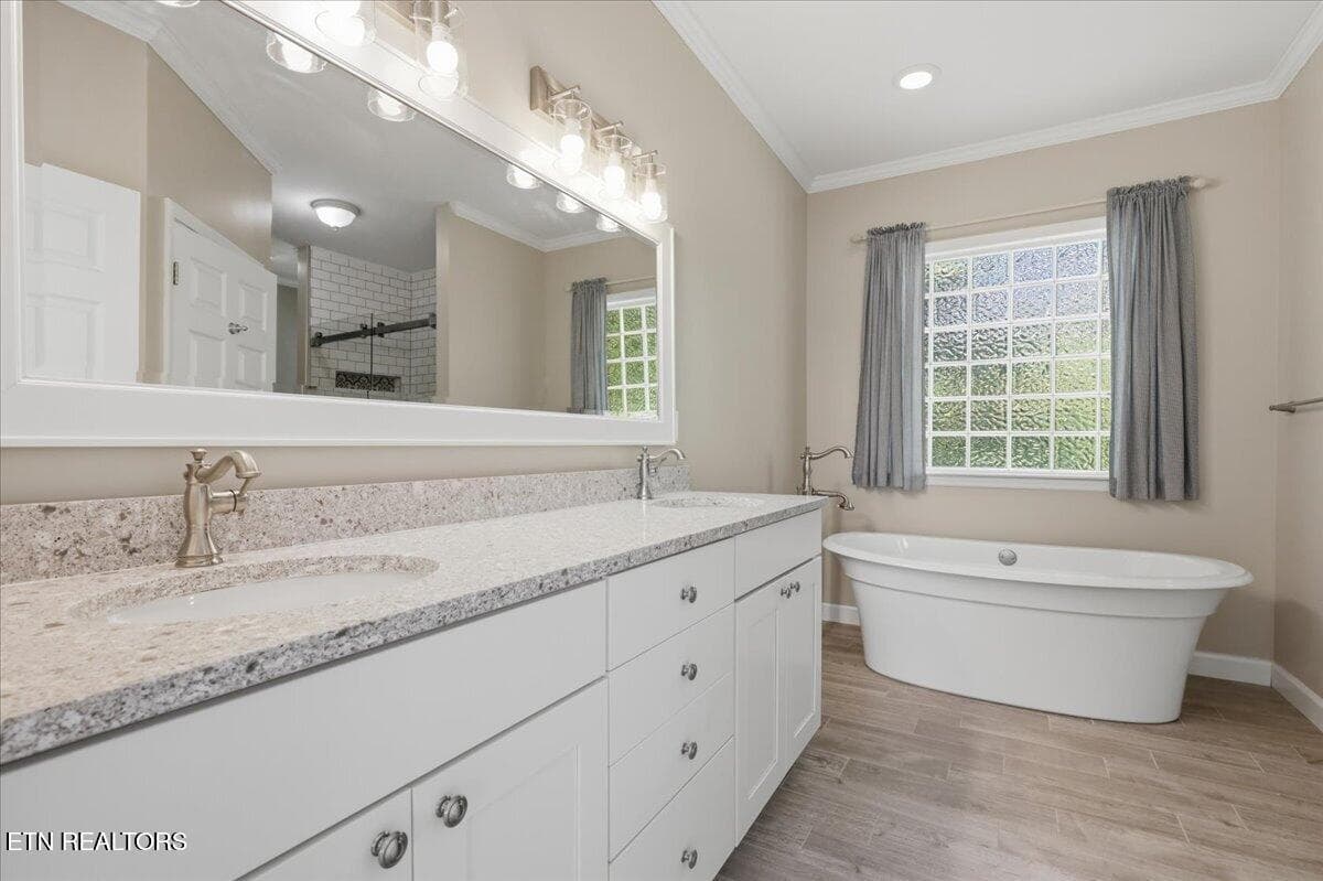 Primary Bath - 4094 Davis Ford Rd, Maryville, TN 37804