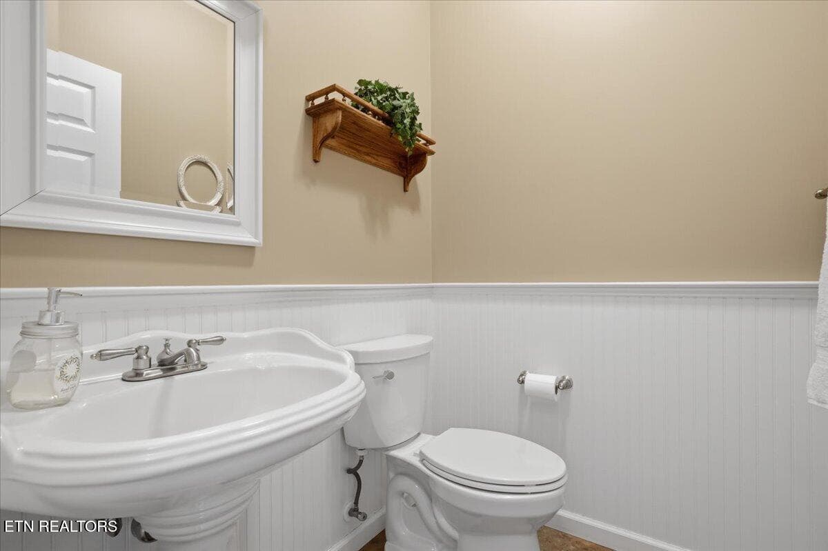 Half Bath - 4094 Davis Ford Rd, Maryville, TN 37804