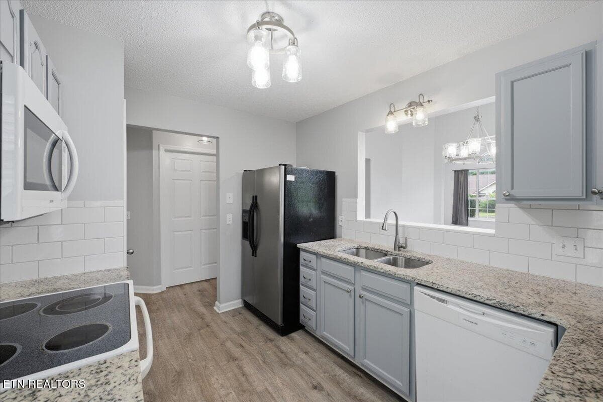 09-Kitchen - 1508 Spelling Way, Knoxville, TN 37909, Knoxville