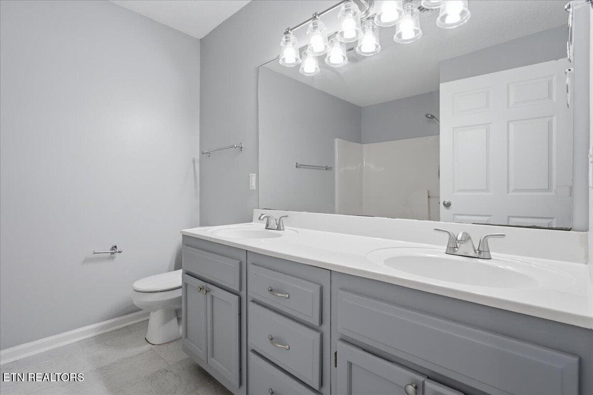 18-Primary Bathroom - 1508 Spelling Way, Knoxville, TN 37909, Knoxville