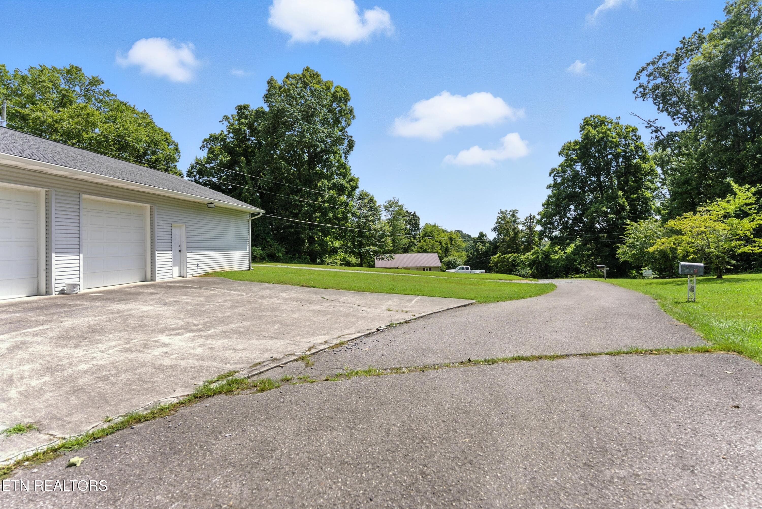 Photo Jul 23 2025, 12 41 43 AM (34) - 125 Barnes Lane, Strawberry Plains, TN 37871