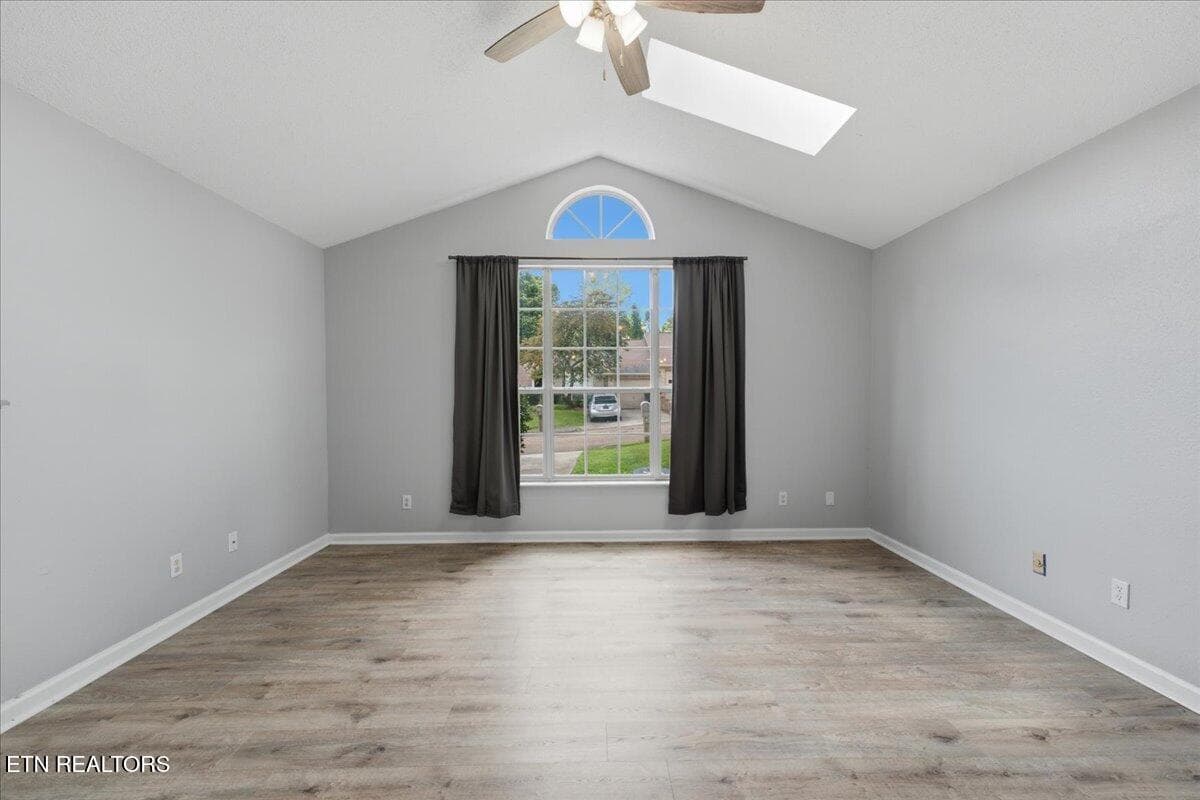 2-Living Room - 1508 Spelling Way, Knoxville, TN 37909, Knoxville