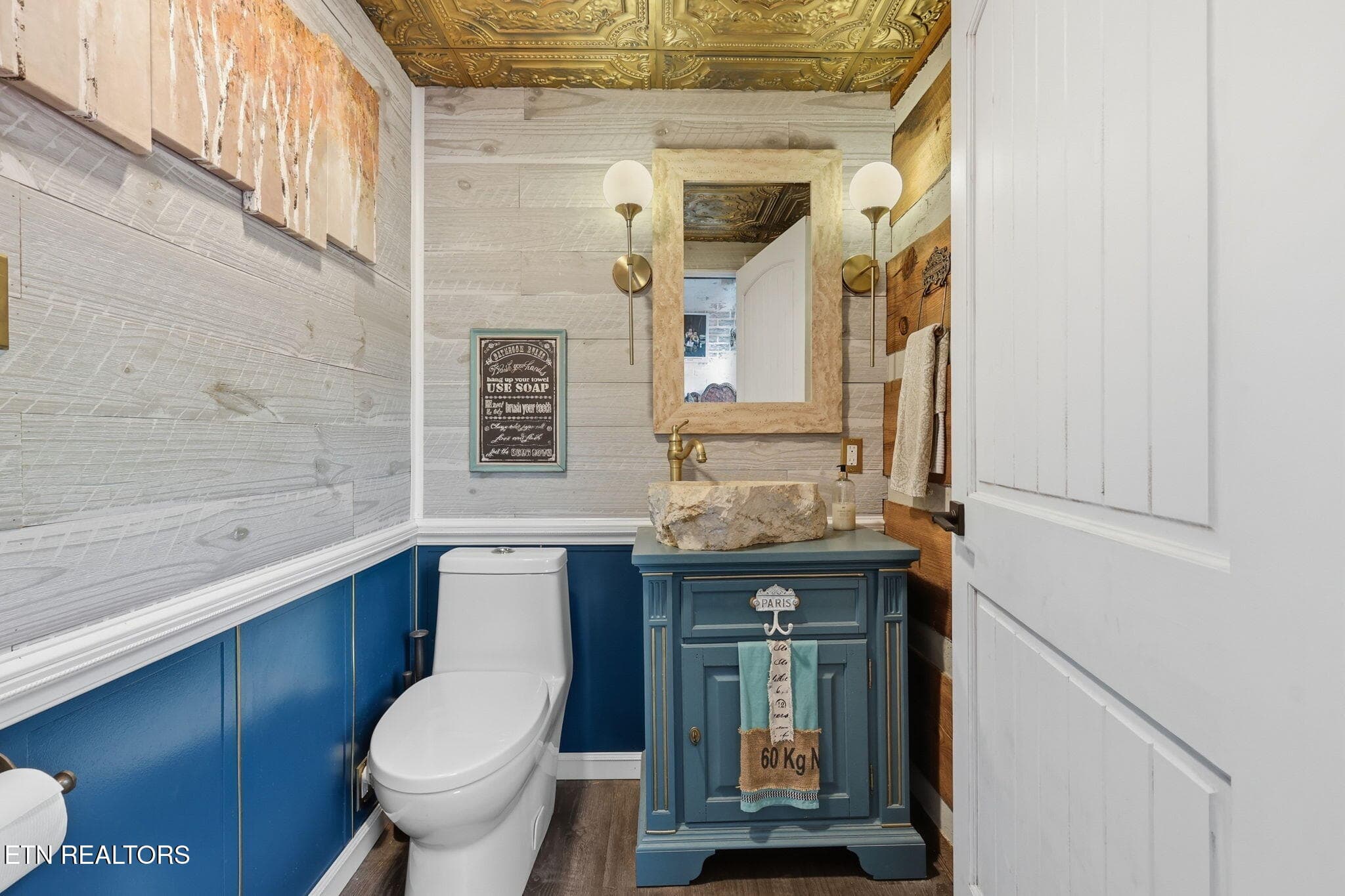 Half bath - 802 Lee Shirley Rd, Maryville, TN 37801