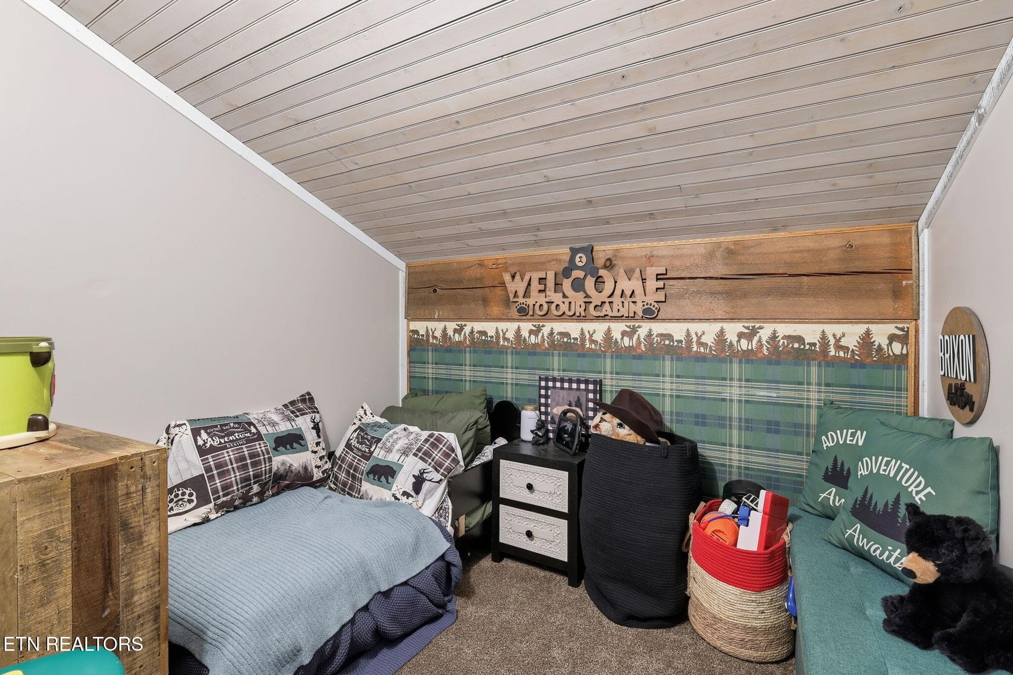 Bedroom 2 Cubby - 802 Lee Shirley Rd, Maryville, TN 37801