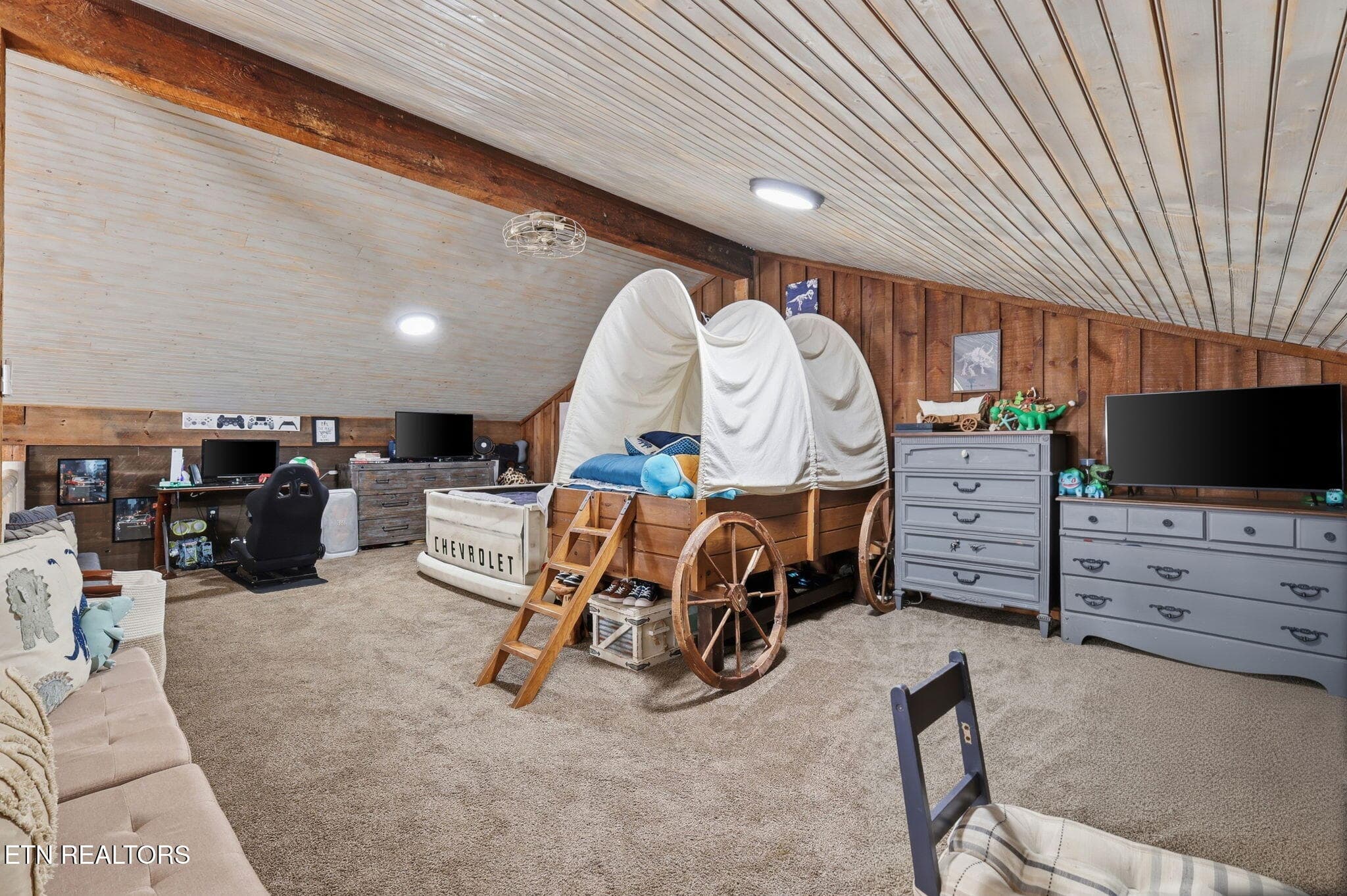 Loft Bedroom - 802 Lee Shirley Rd, Maryville, TN 37801