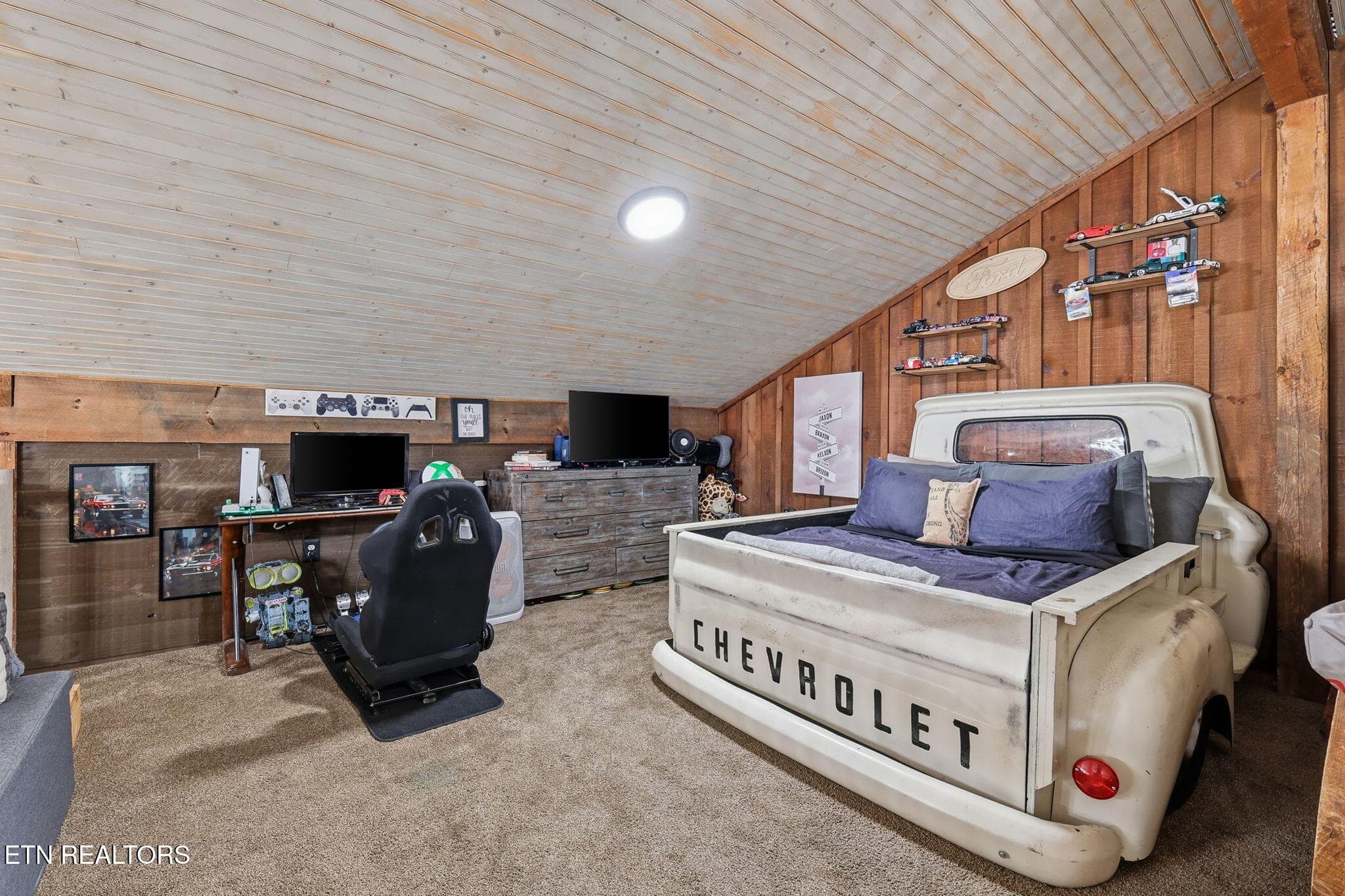 Loft Bedroom - 802 Lee Shirley Rd, Maryville, TN 37801
