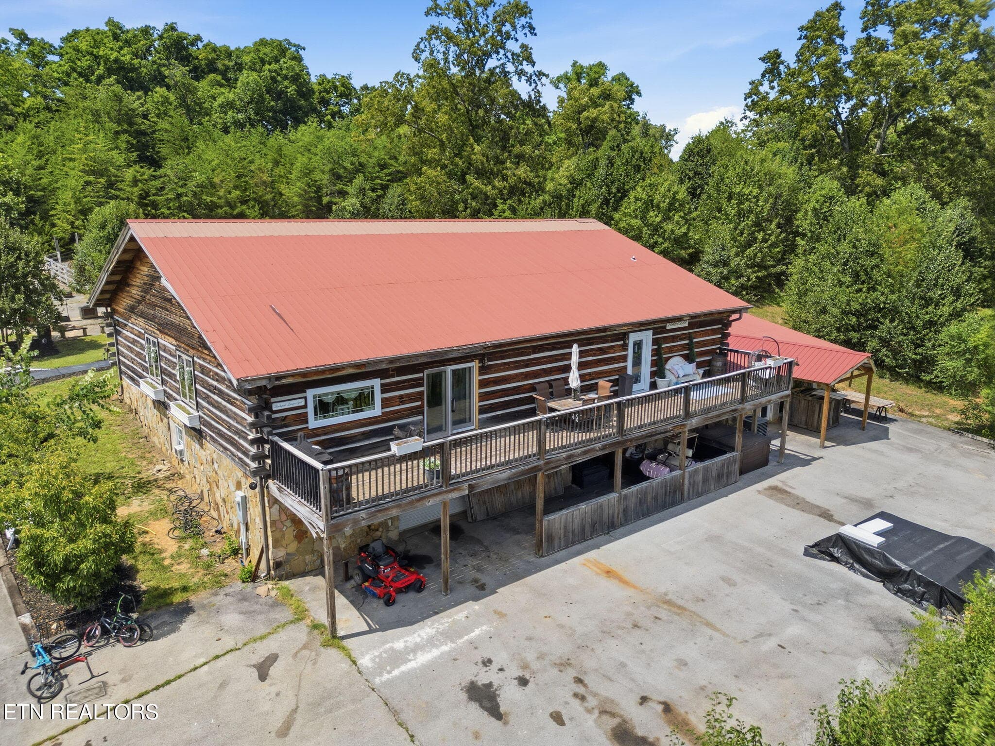 Rear Deck - 802 Lee Shirley Rd, Maryville, TN 37801