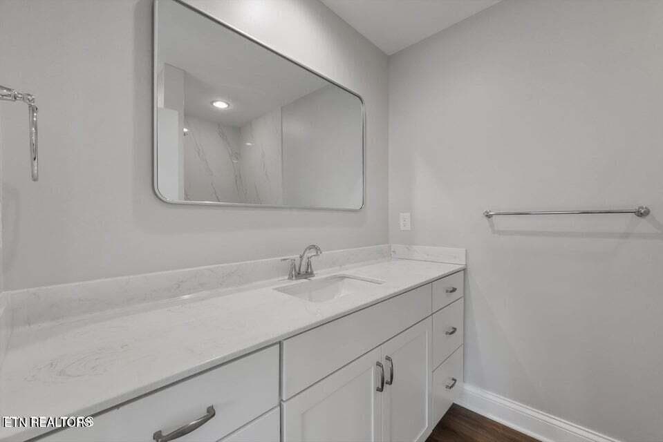 1 MASTER BATH - 7538 Ridge Hollow Way, Knoxville, TN 37924, Knoxville
