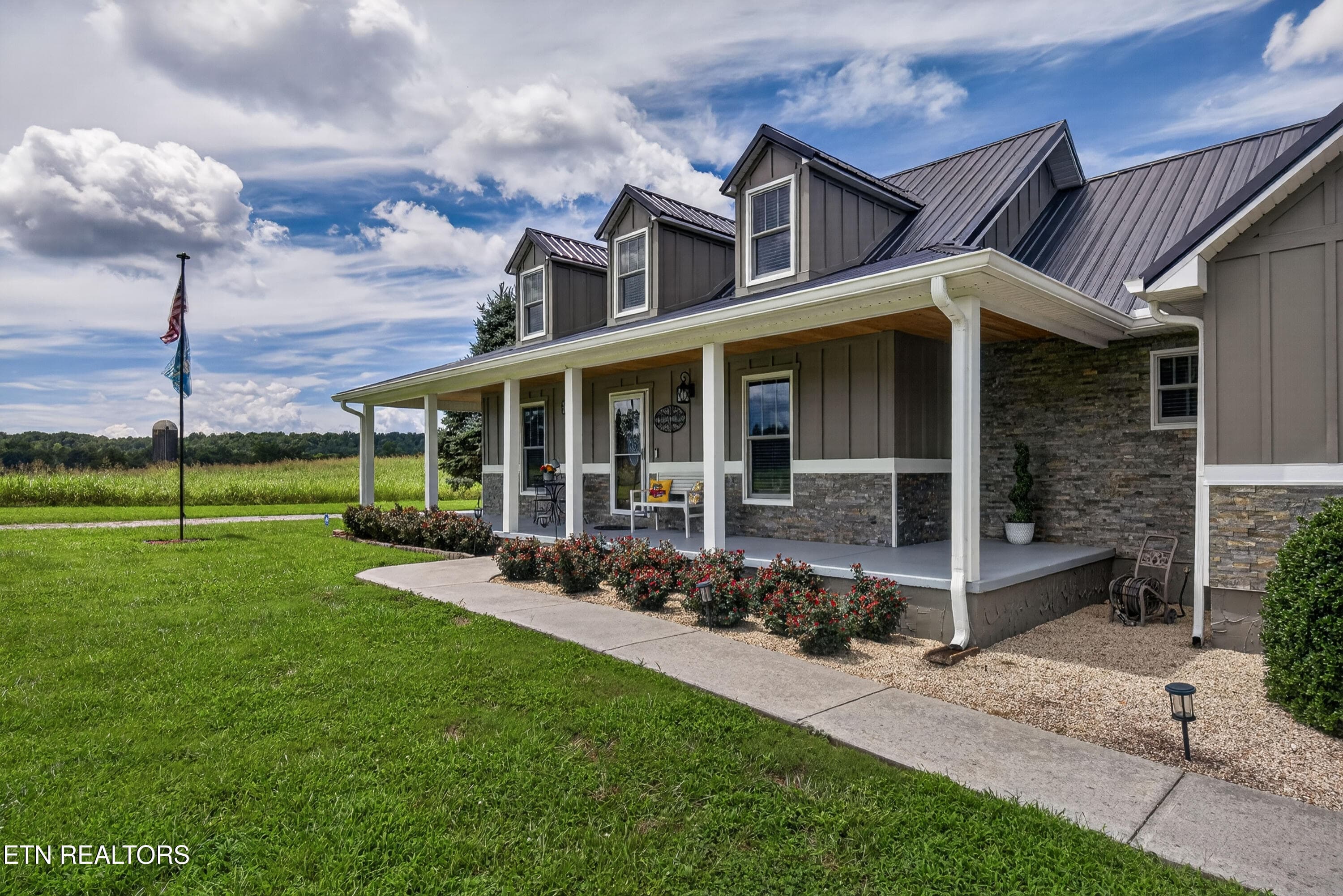 L40A1267 - 112 County Road 290, Philadelphia, TN 37846
