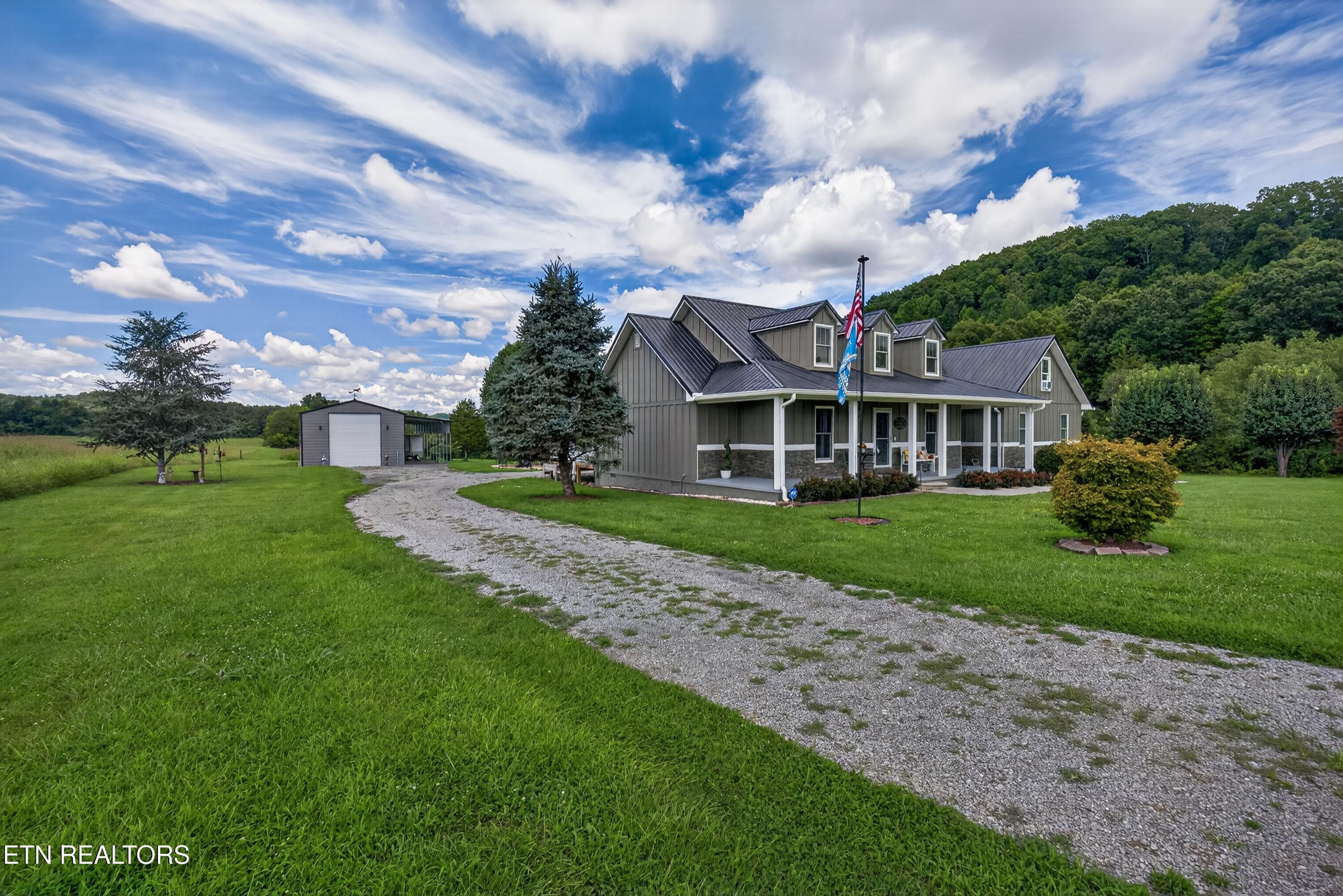 L40A1258 - 112 County Road 290, Philadelphia, TN 37846