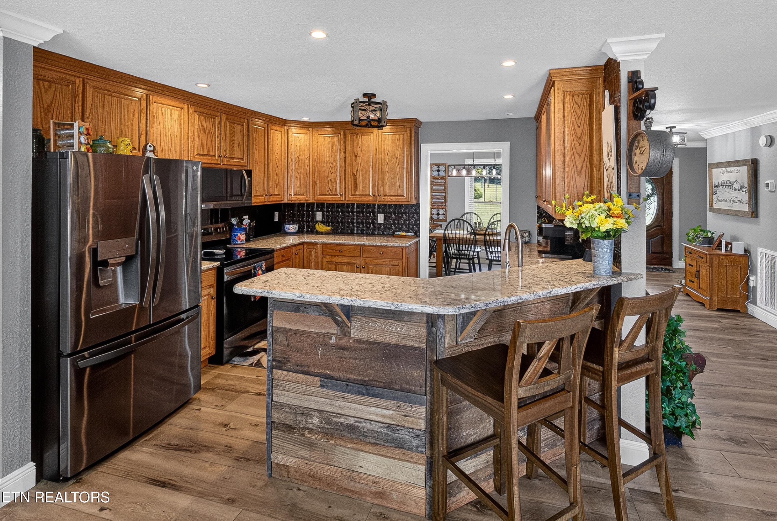 L40A1151 - 112 County Road 290, Philadelphia, TN 37846