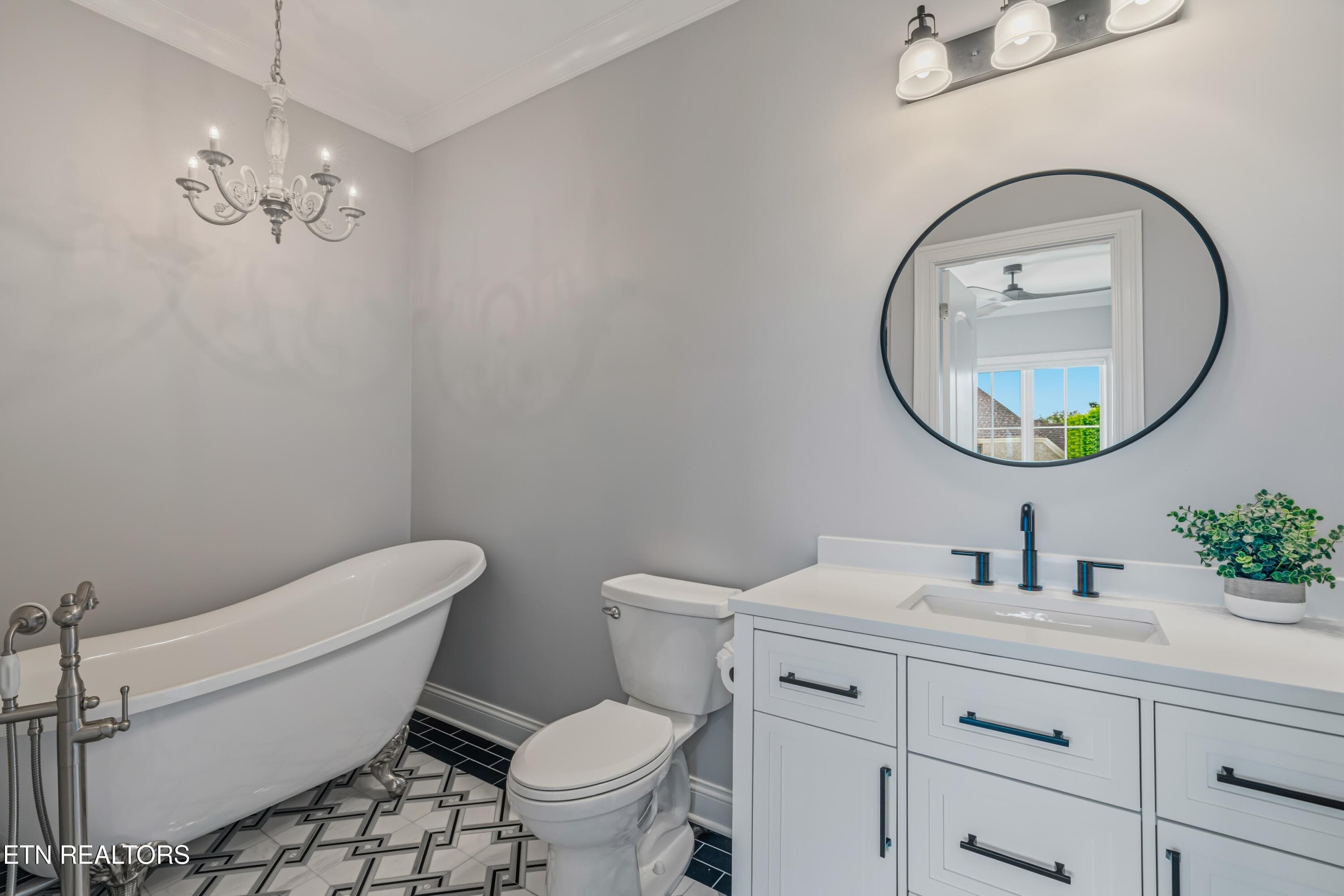 Upstairs Bathroom - 367 Barnsley Rd, Farragut, TN 37934