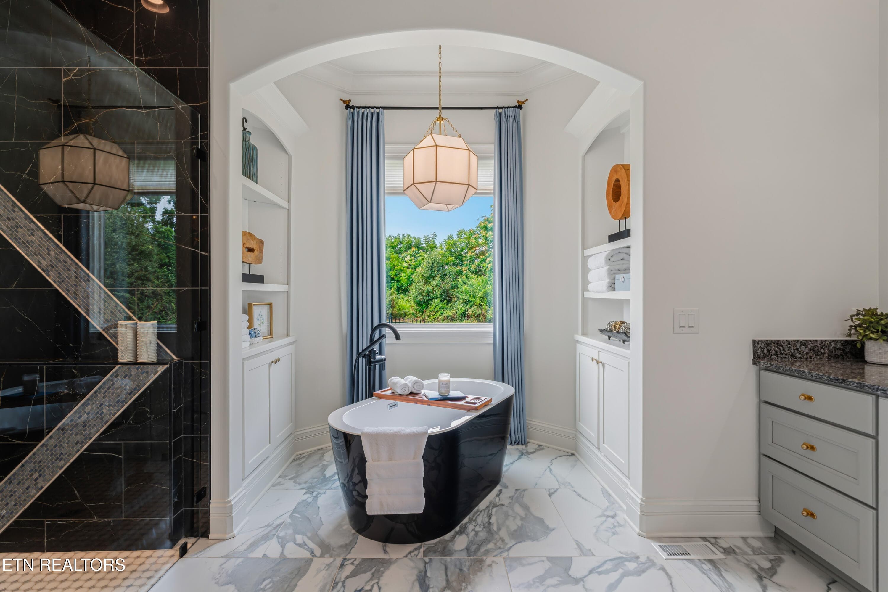 Primary Bathroom - 367 Barnsley Rd, Farragut, TN 37934