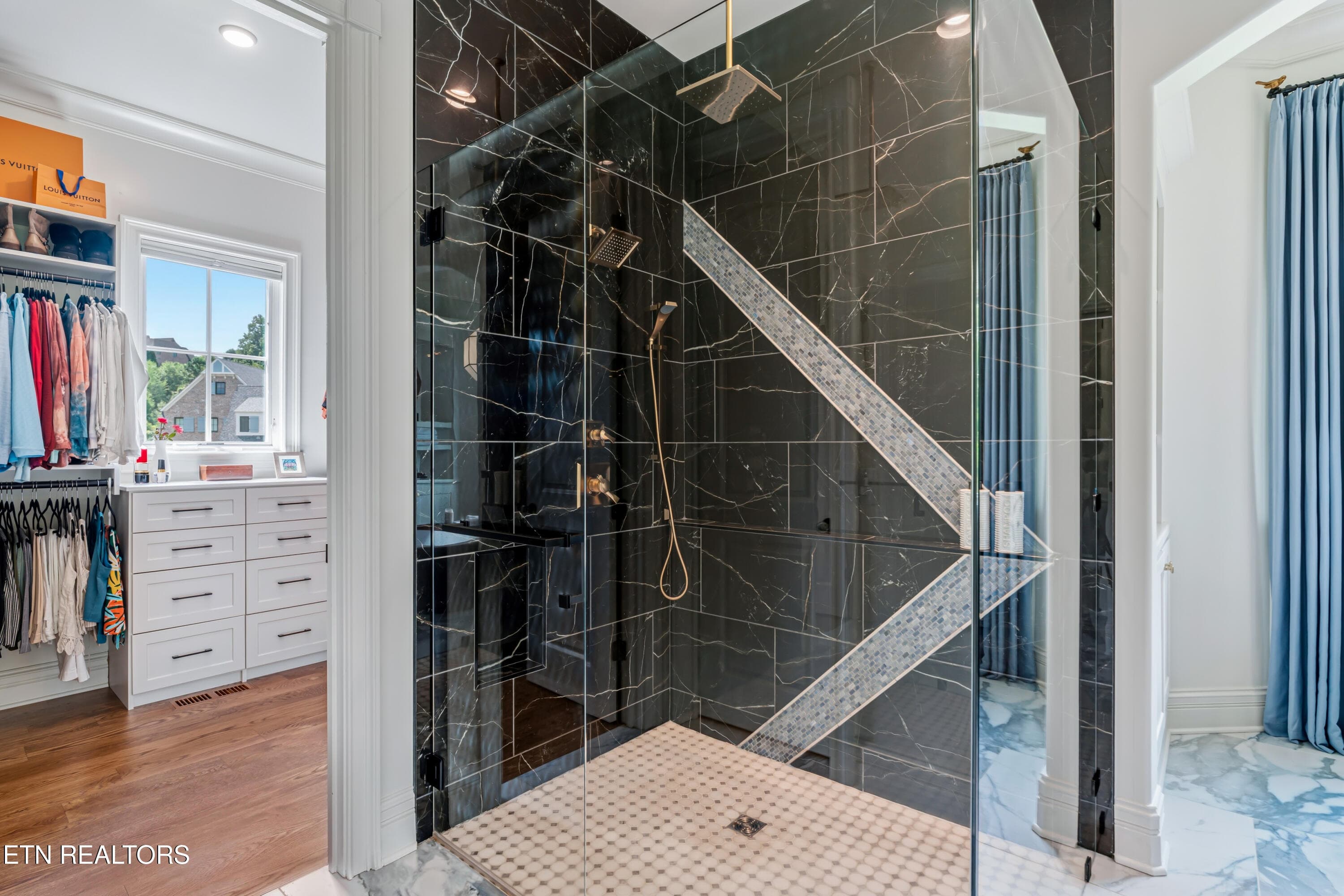 Primary Bathroom/Closet - 367 Barnsley Rd, Farragut, TN 37934