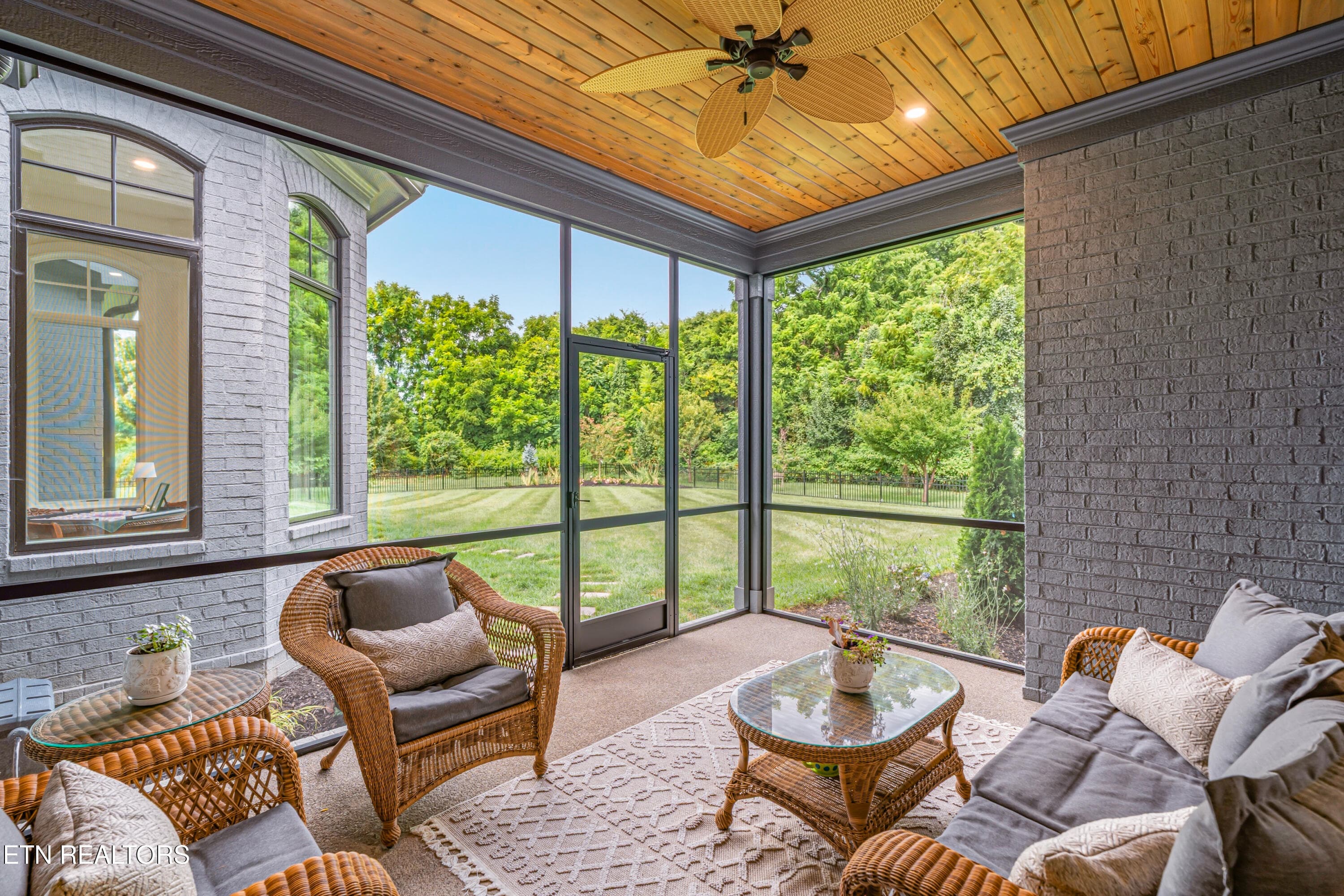 Screened in porch - 367 Barnsley Rd, Farragut, TN 37934