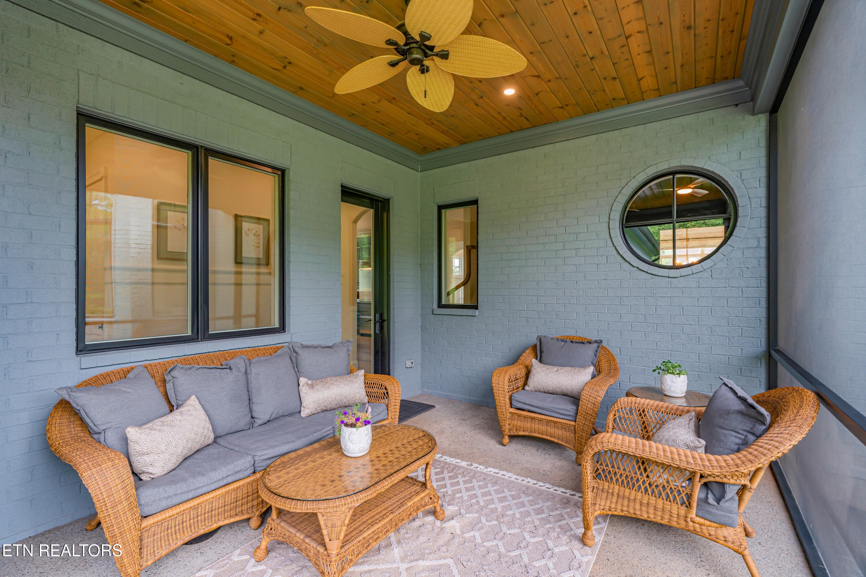 Screened in porch - 367 Barnsley Rd, Farragut, TN 37934
