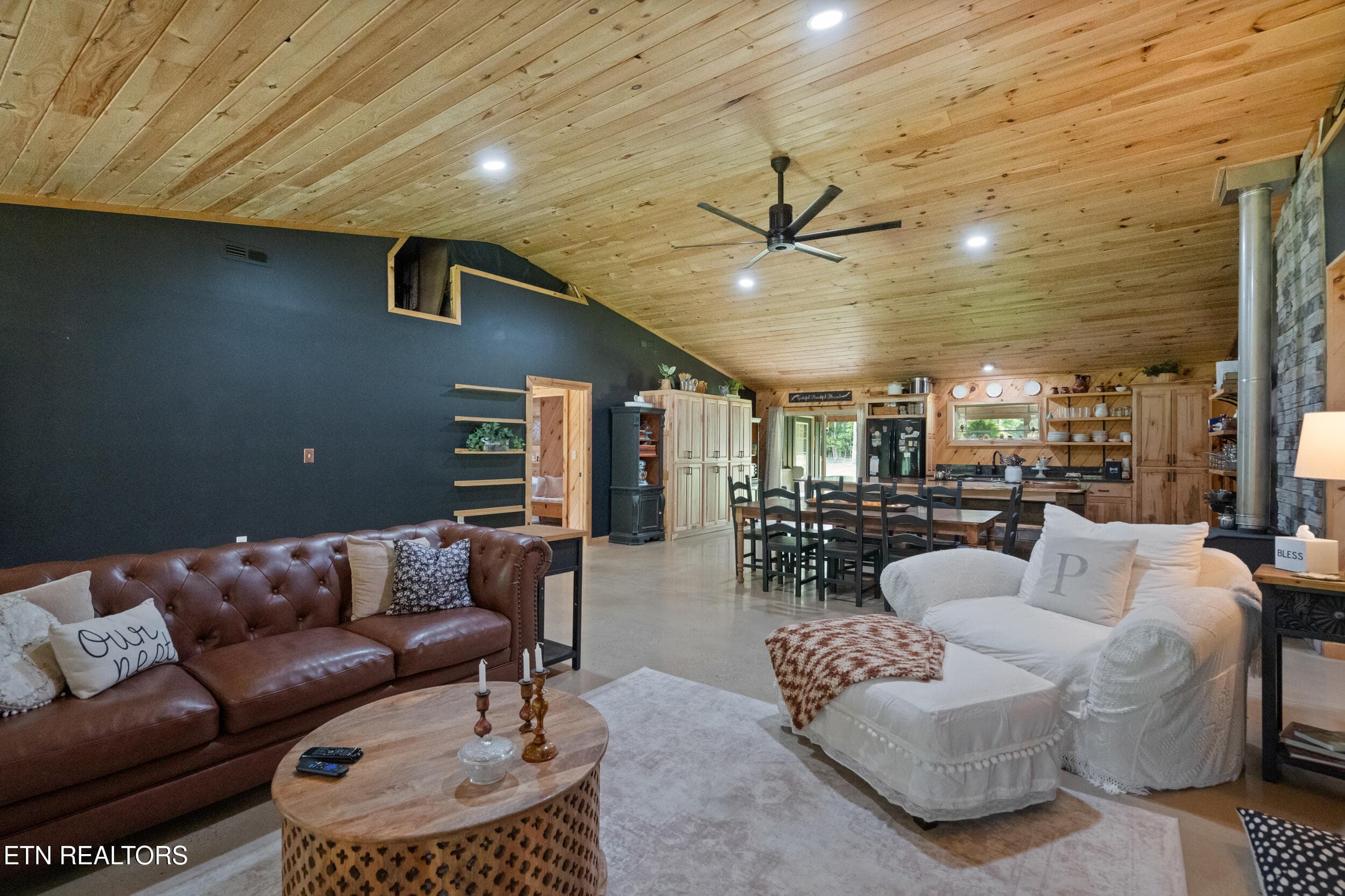 Living Room - 904 Meadows Drive, Spencer, TN 38585