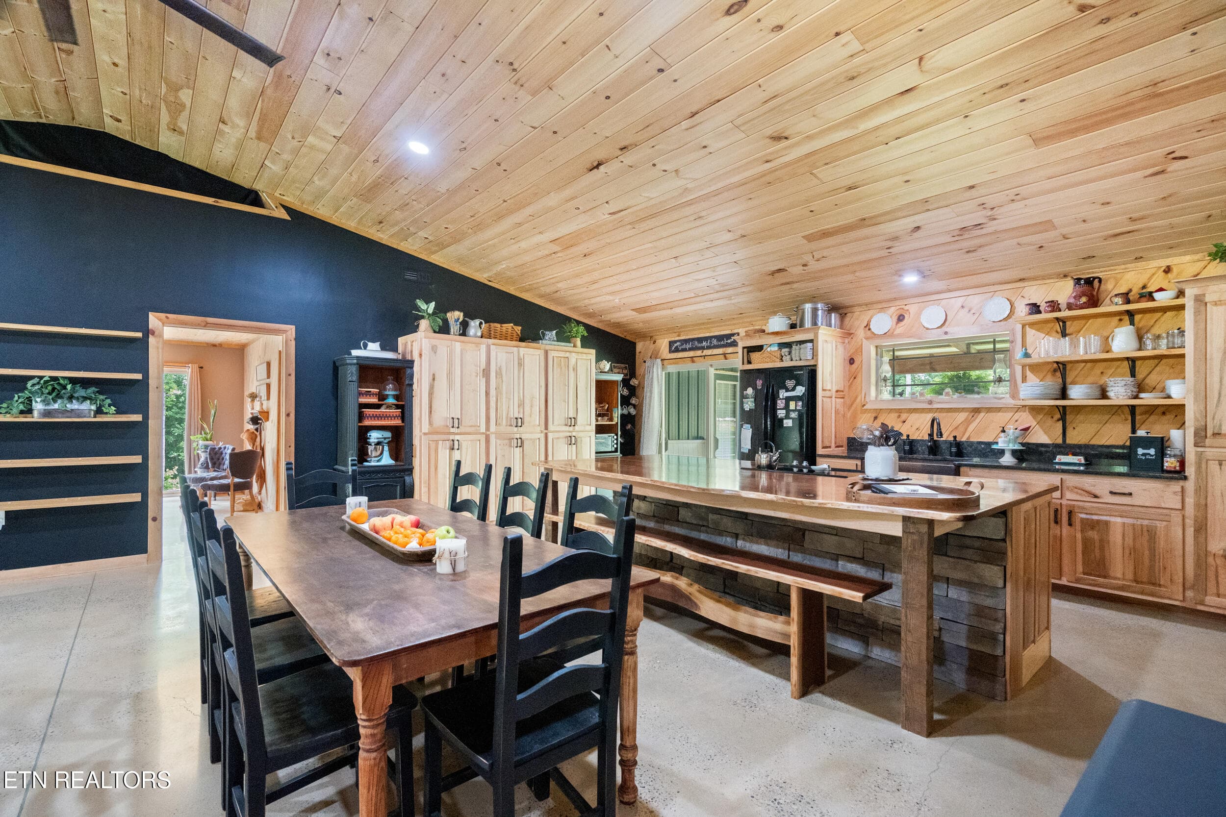 Kitchen/Dining - 904 Meadows Drive, Spencer, TN 38585