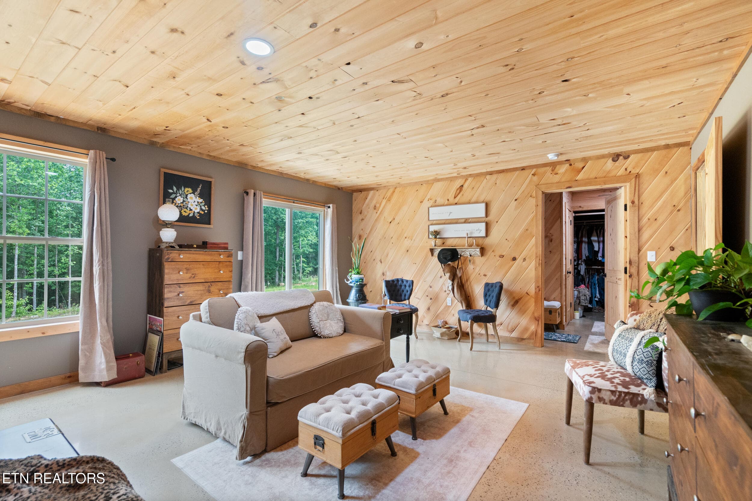 Owner Suite - 904 Meadows Drive, Spencer, TN 38585