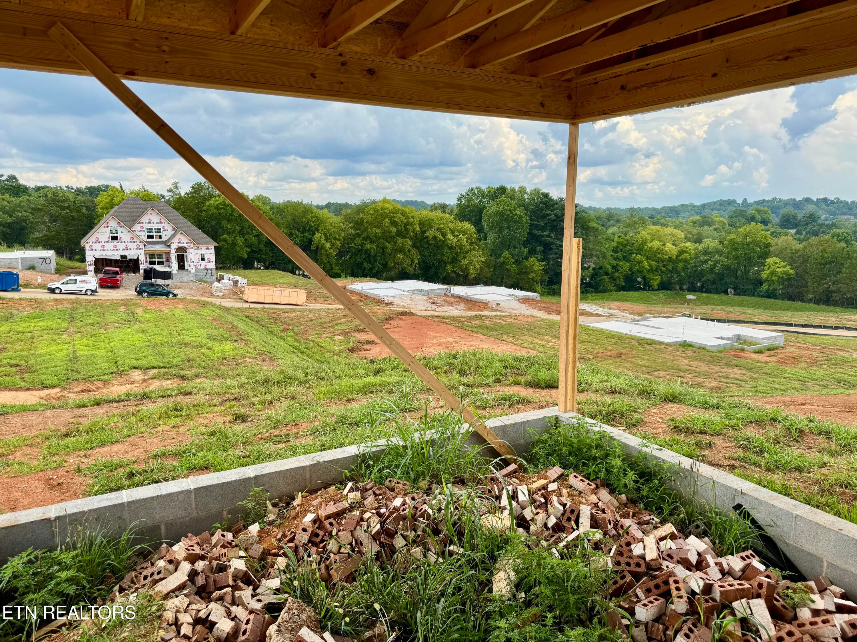 Covered Patio - 326 Rugby Manor Lane, Knoxville, TN 37923, Knoxville