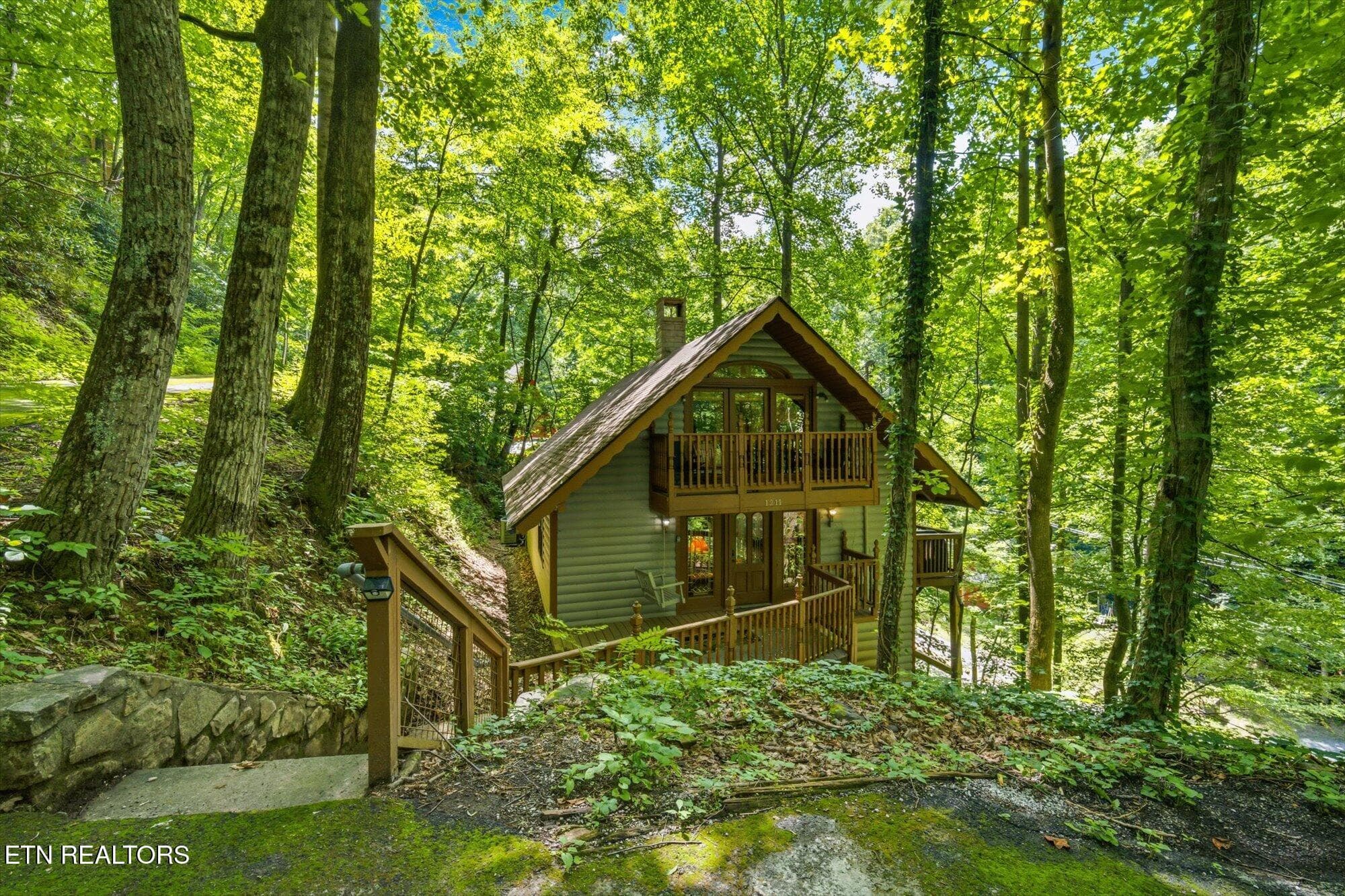 28-1211-N-Baden-Dr-Gatlinburg-TN-1 - 1211 N Baden Drive, Gatlinburg, TN 37738, Gatlinburg