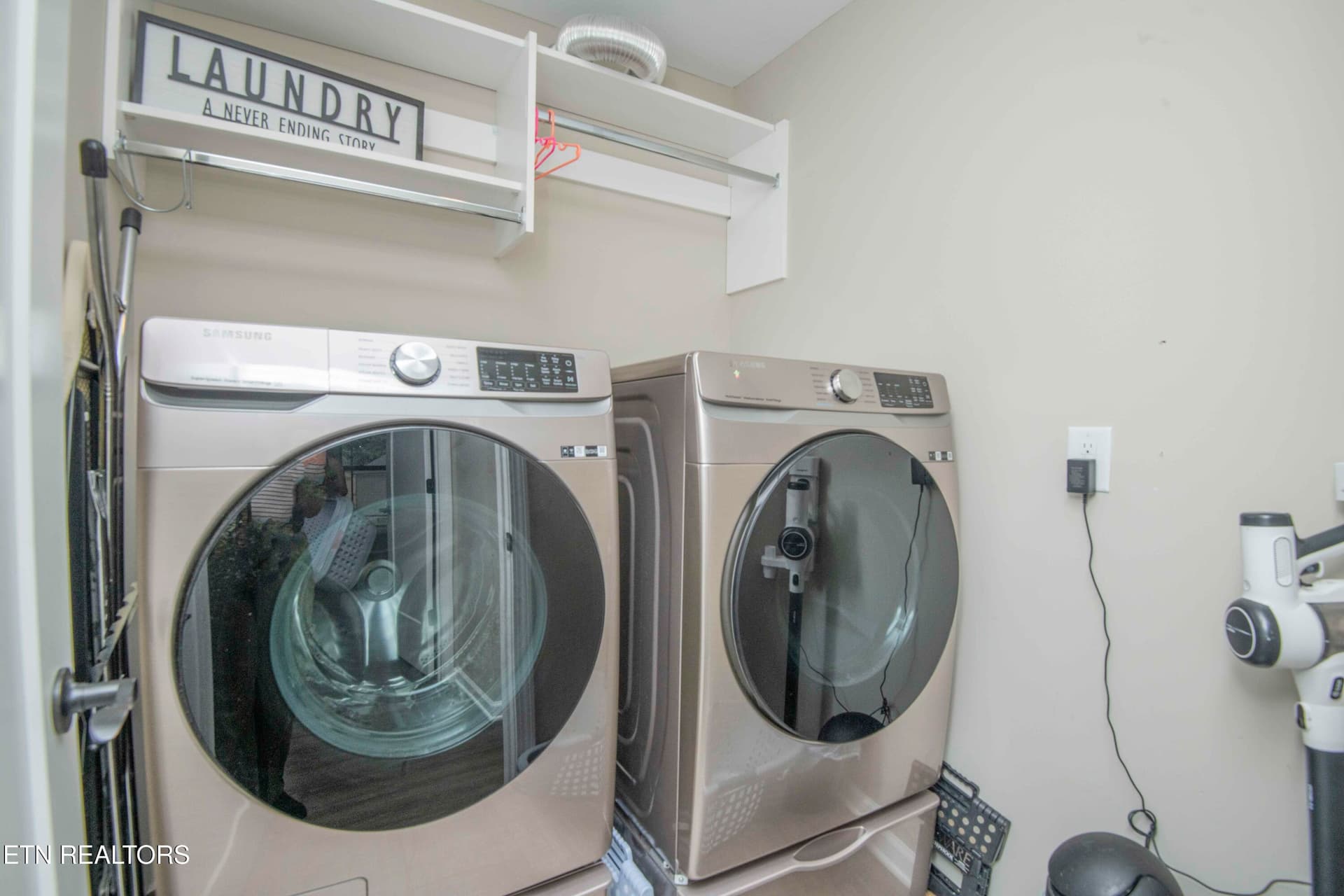 laundry_1 - 1905 Highlands Ridge Lane, Knoxville, TN 37932
