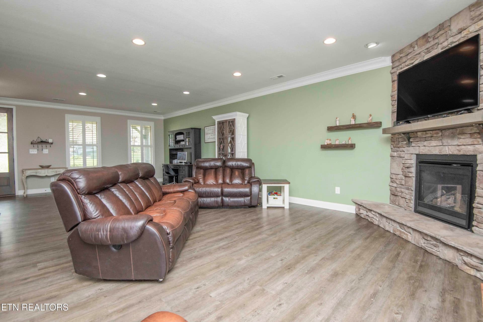 living 3_1 - 1905 Highlands Ridge Lane, Knoxville, TN 37932